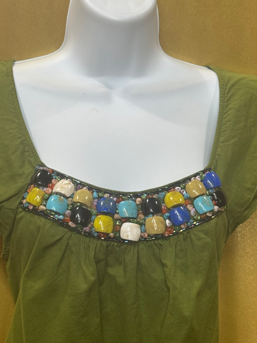 Apt. 9 Olive Green Embellished Beaded Blouse Size Medium Scoop Neck Cap Sleeve