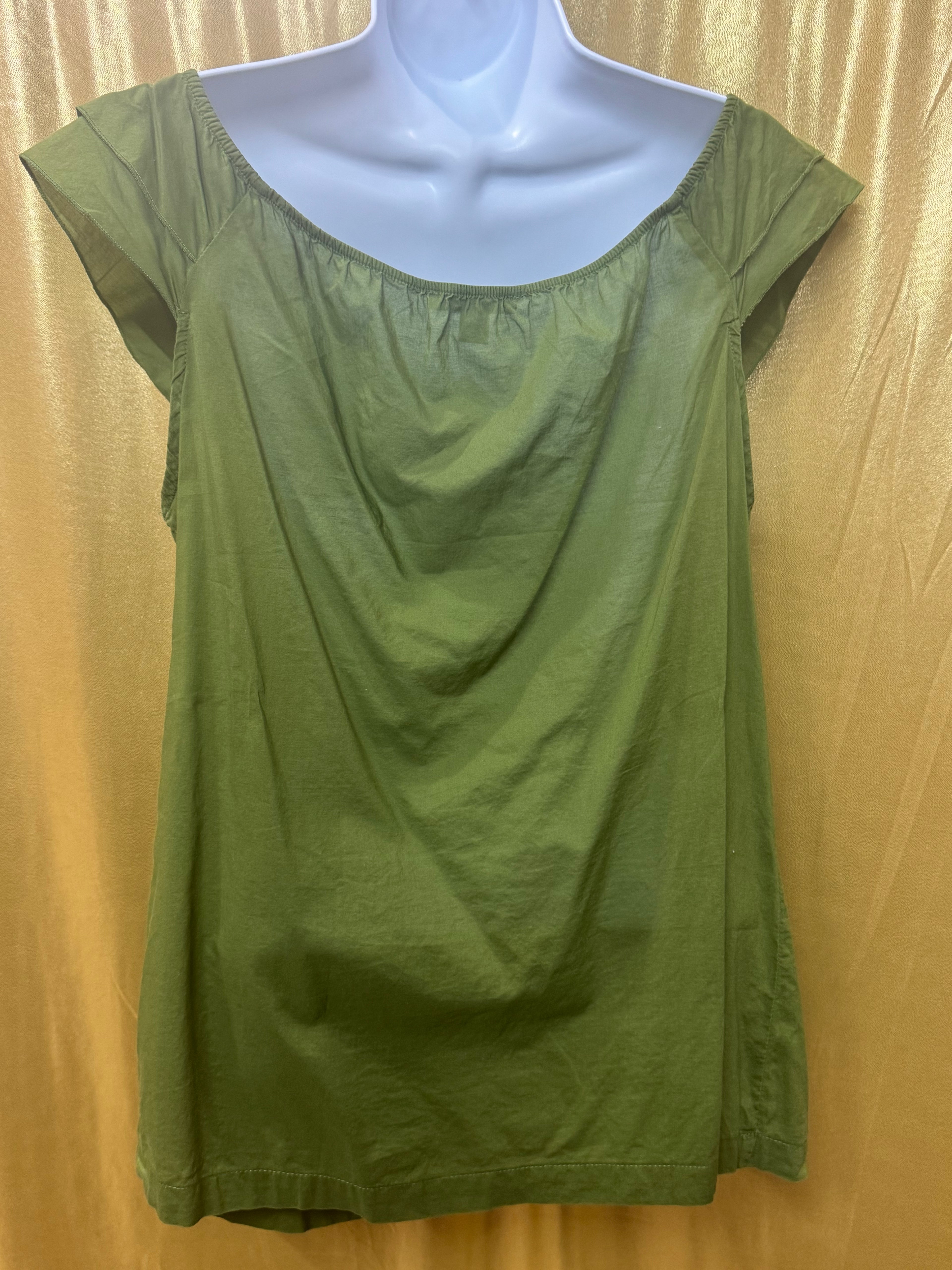Apt. 9 Olive Green Embellished Beaded Blouse Size Medium Scoop Neck Cap Sleeve
