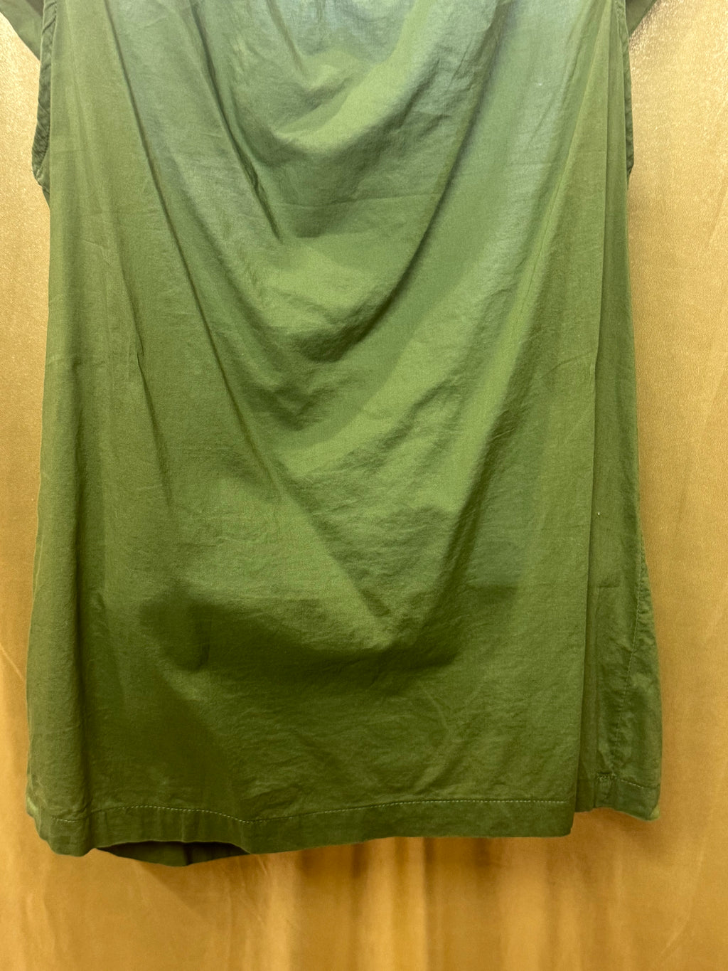 Apt. 9 Olive Green Embellished Beaded Blouse Size Medium Scoop Neck Cap Sleeve