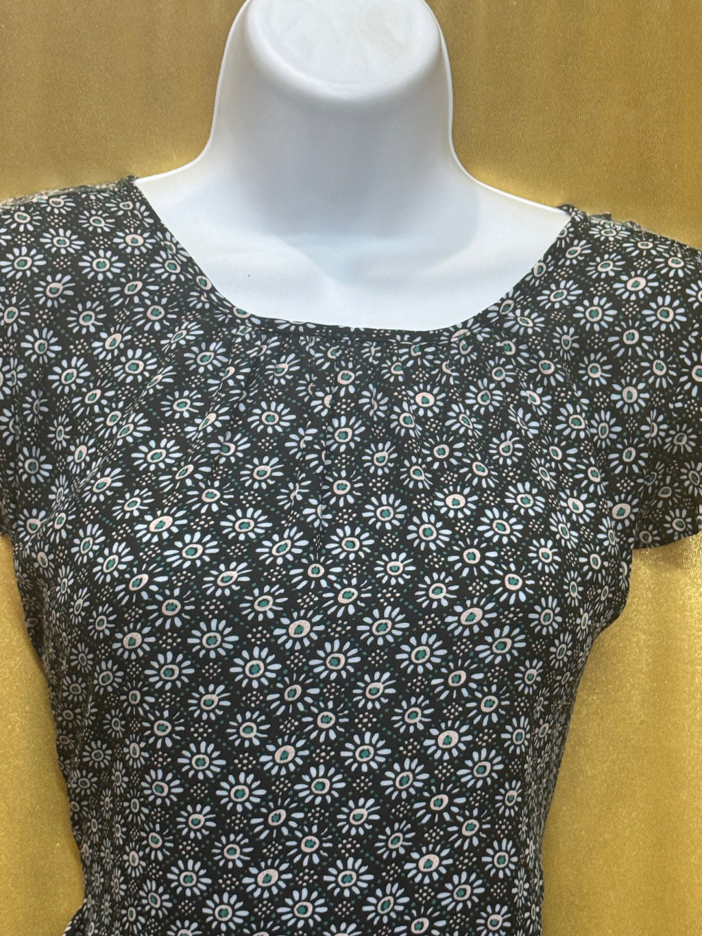 PREMISE Mixed-Media Blouse Size M Black & White Sunburst Flutter Sleeve Keyhole Back