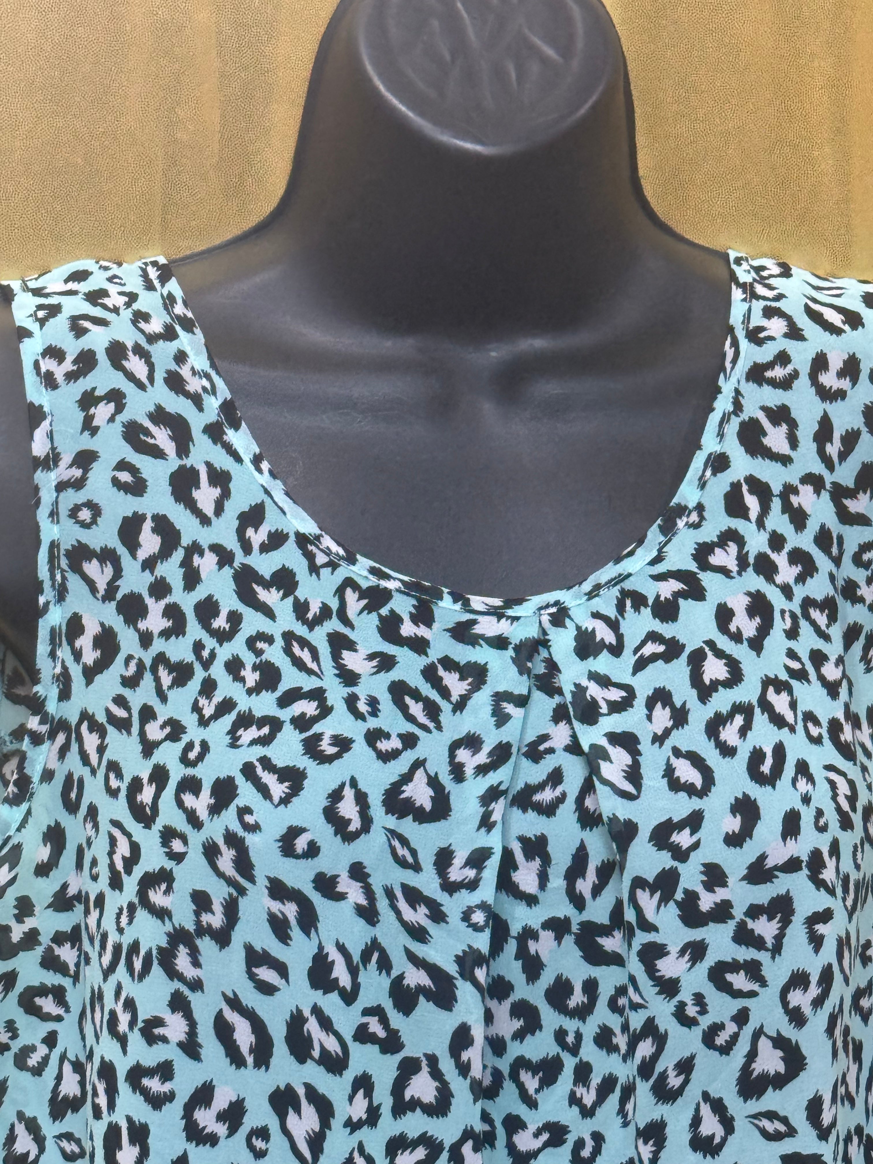 Iris Los Angeles Blue Leopard High-Low Tank Top Medium