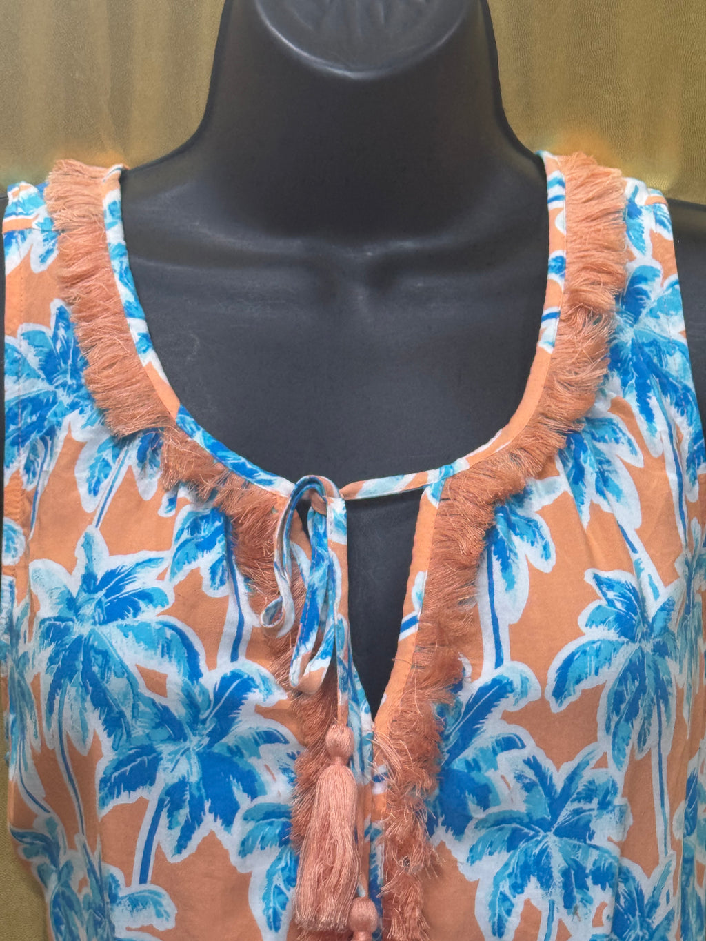 Crown & Ivy Tropical Palm Tree Tassel Tank Top Size Medium Peach Blue