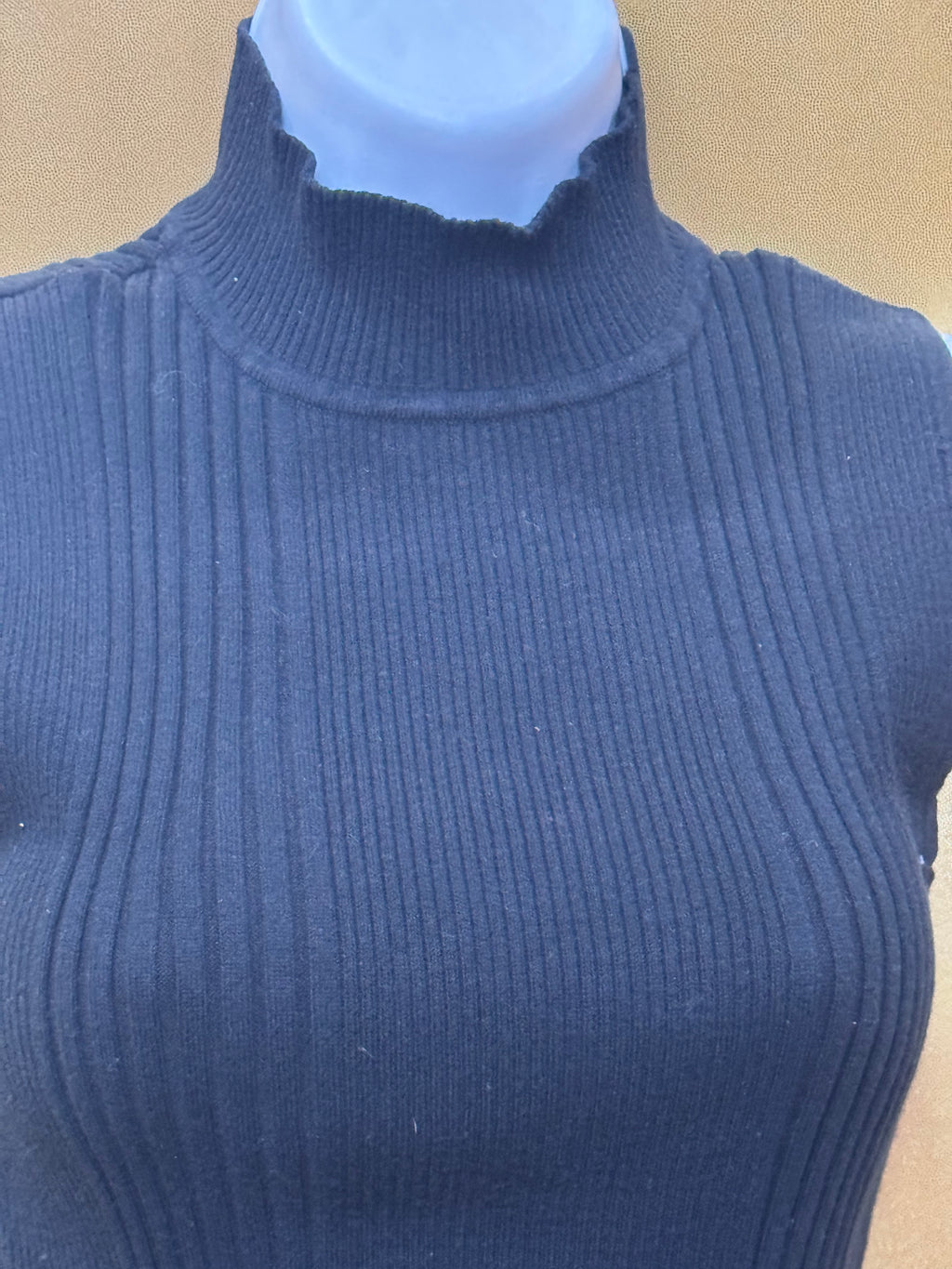 Dressbarn Black Ribbed Mock Neck Sleeveless Sweater Top Size M