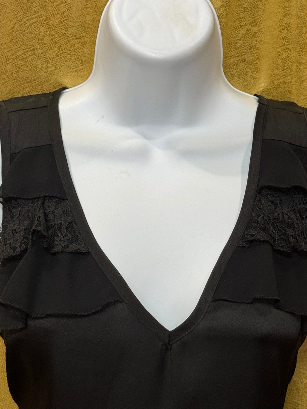 Design History Black V-Neck Ruffle Lace Trim Sleeveless Blouse Tank Top Size M