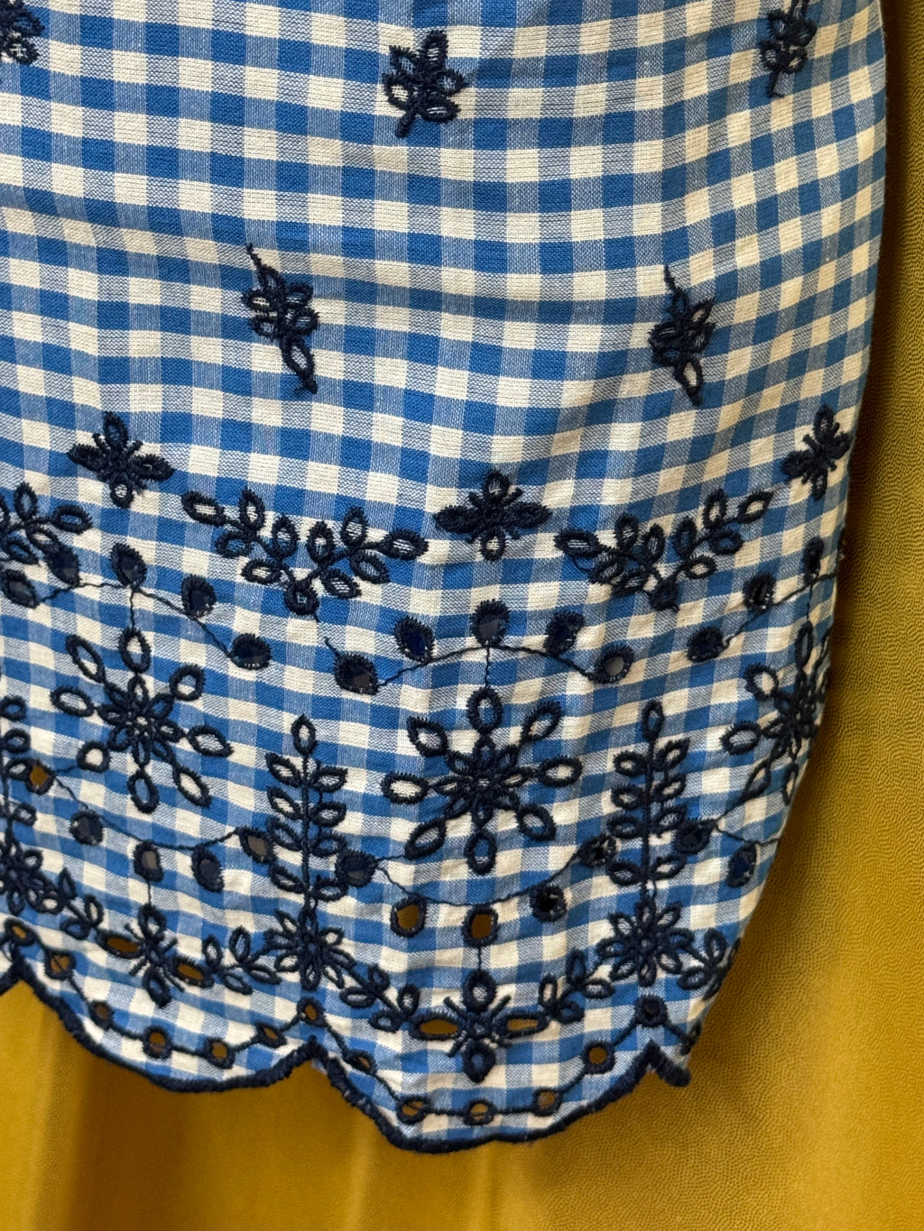 American Sweetheart Blue Gingham V-Neck Blouse Med 100% Cotton Scalloped Hem