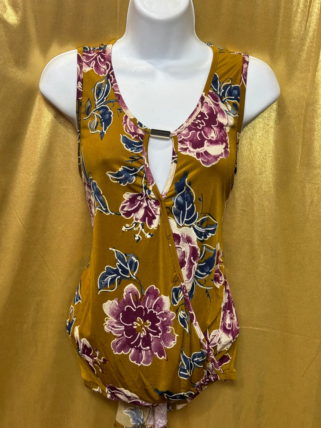 Emi & Joe Mustard Floral Sleeveless V-Neck Top, Size M