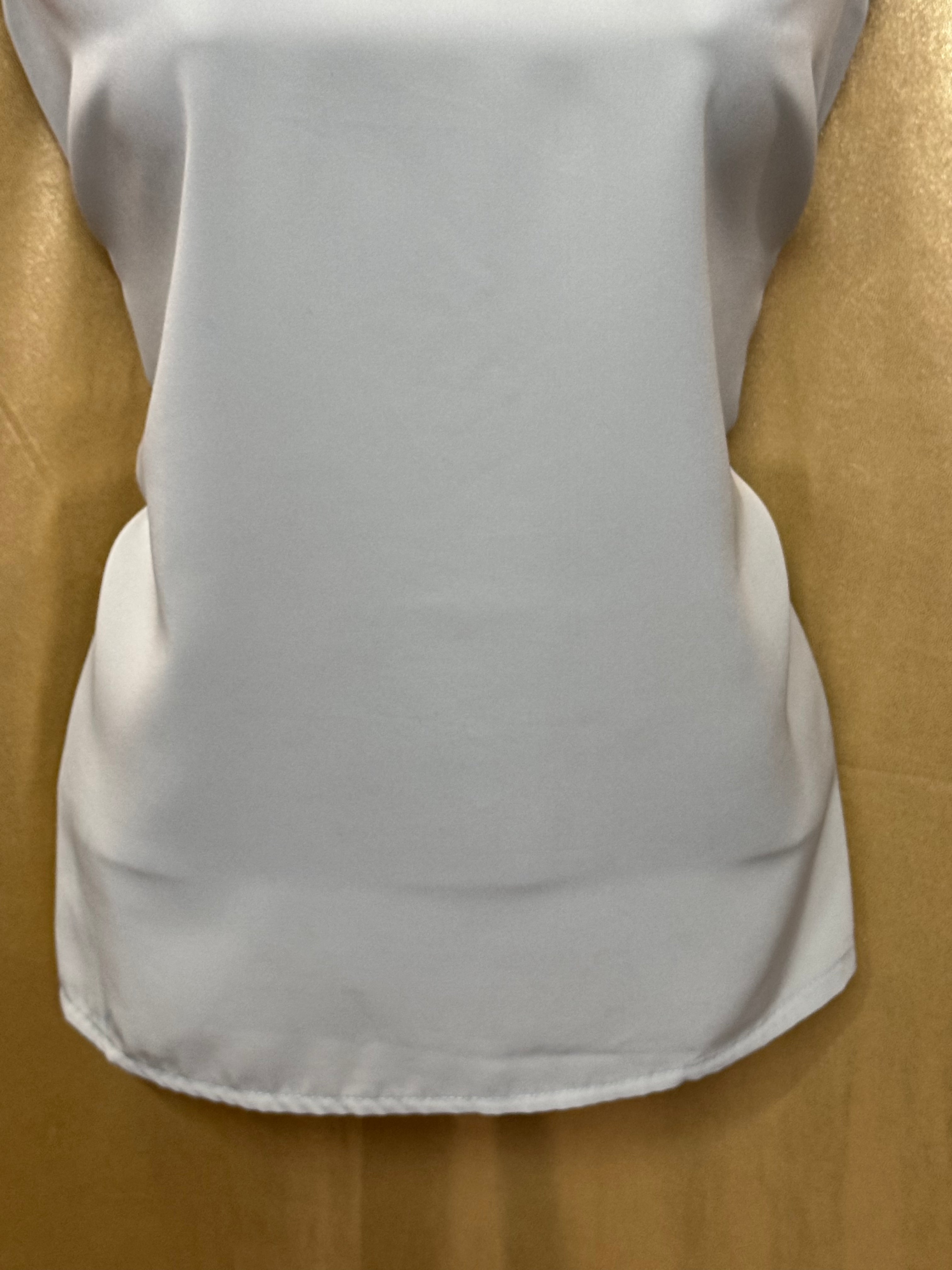 VOIR Collection Mint Green Sleeveless Blouse Medium Embellished Neckline