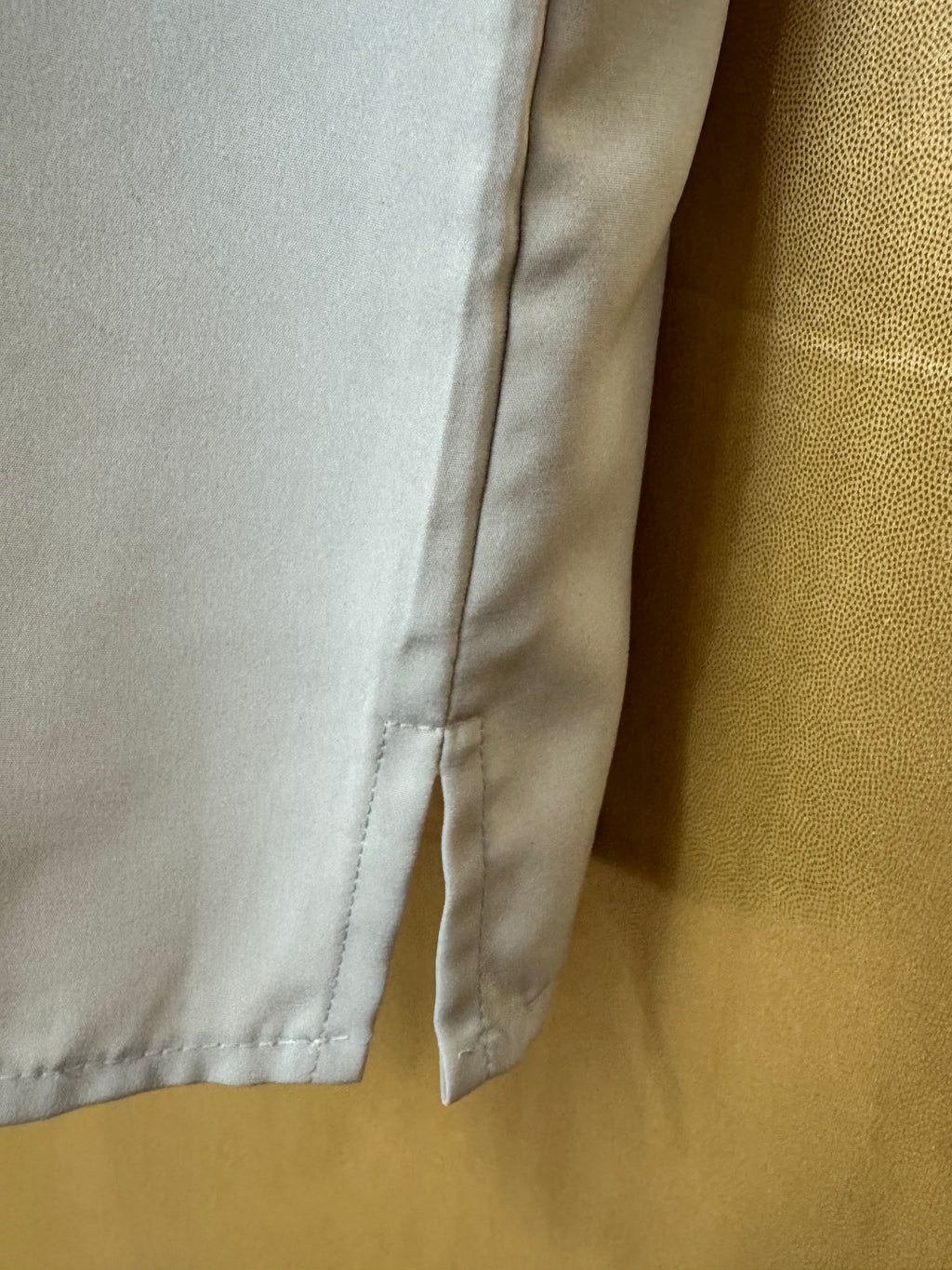 VOIR Collection Mint Green Sleeveless Blouse Medium Embellished Neckline