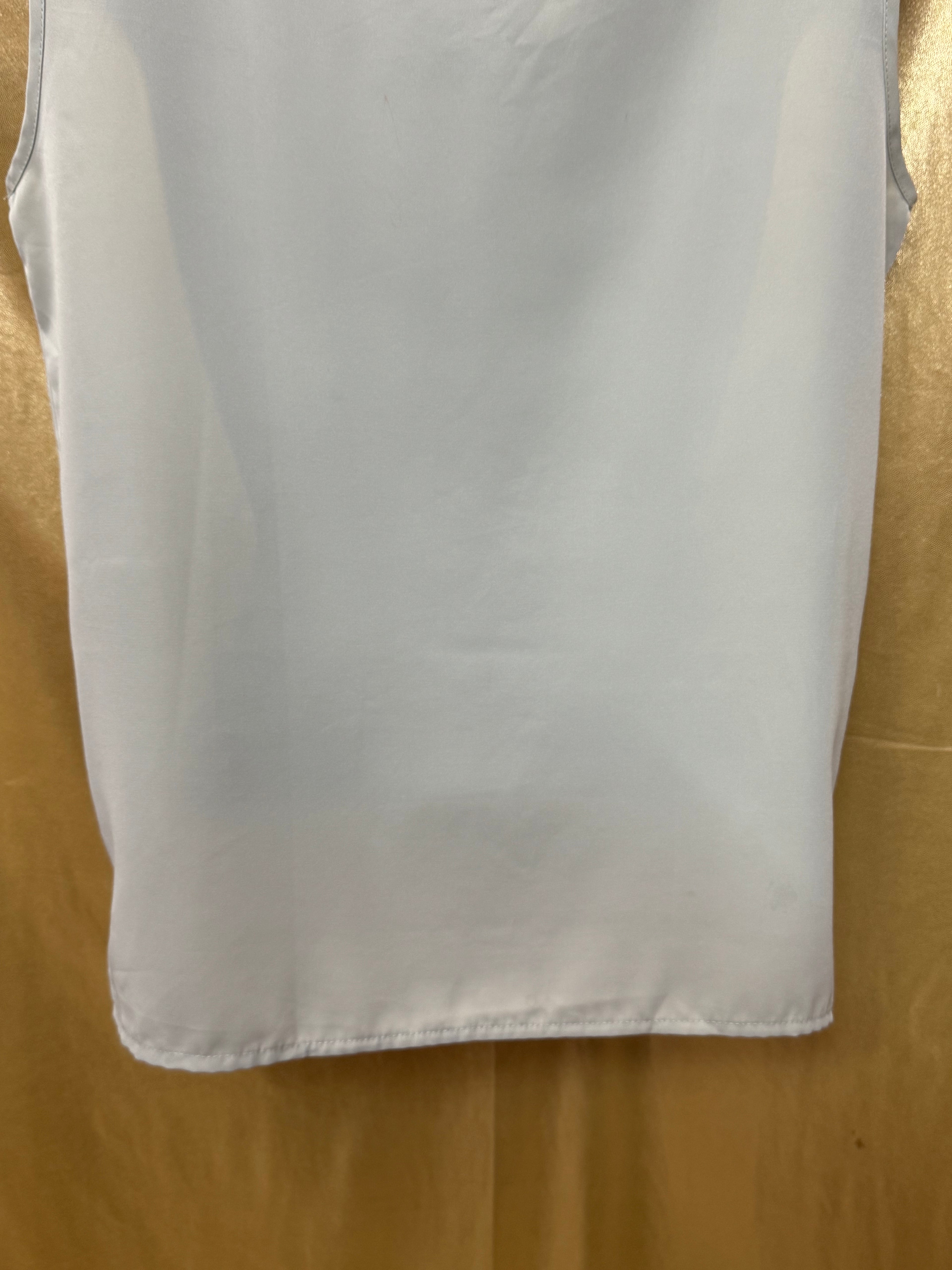VOIR Collection Mint Green Sleeveless Blouse Medium Embellished Neckline