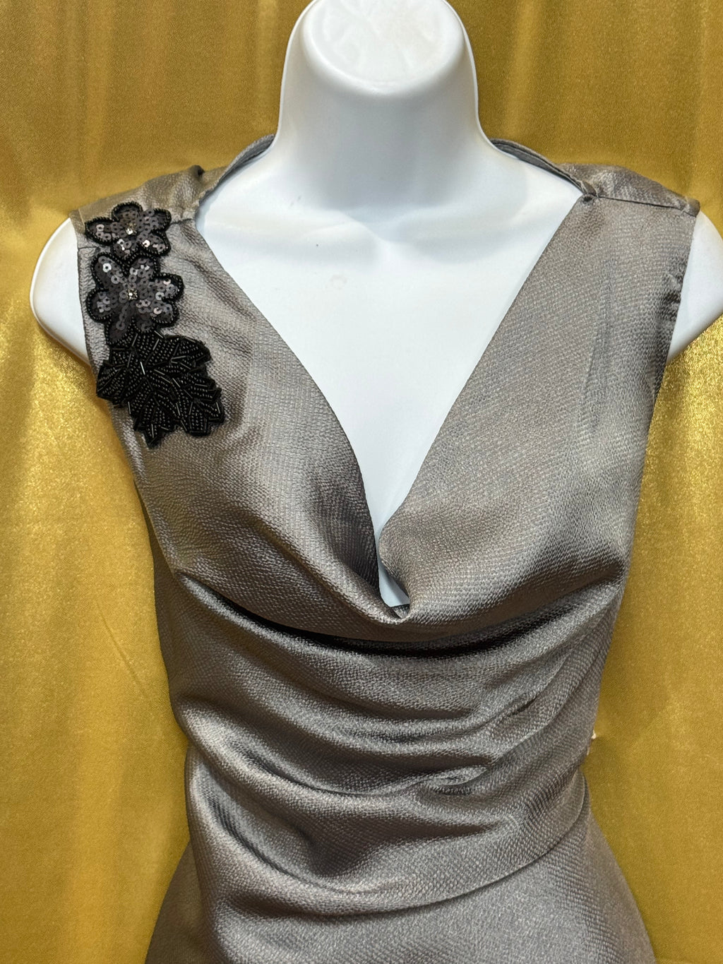 New Directions Silver Gray Cowl Neck Sleeveless Blouse Sequin Flower Medium NWT