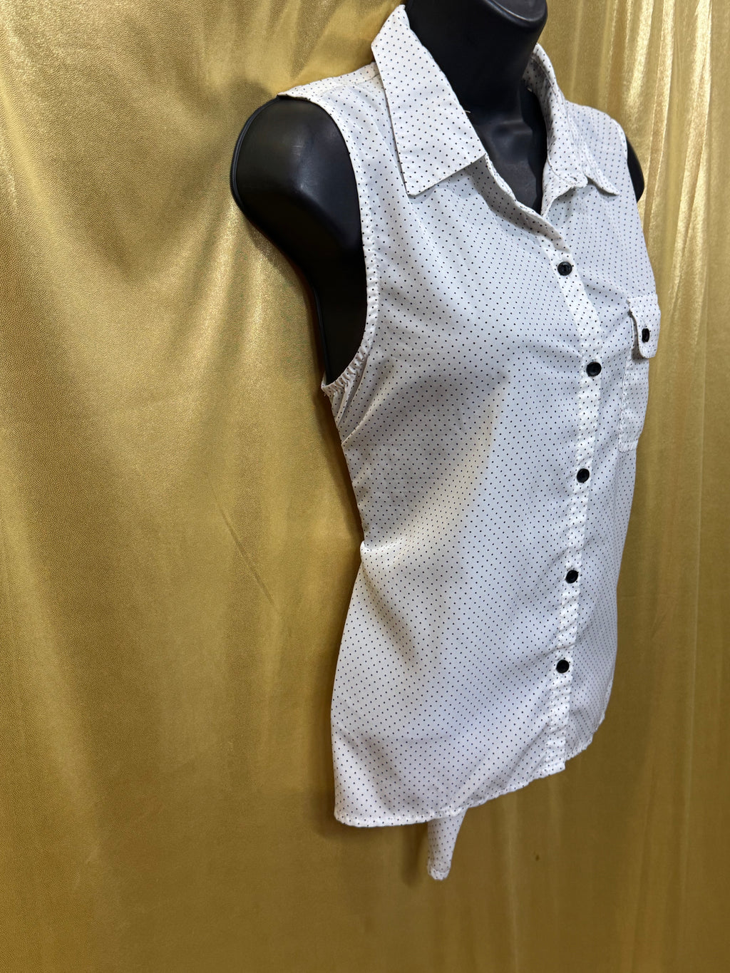 Timing Polka Dot Sleeveless Button Down Blouse Size M White Black