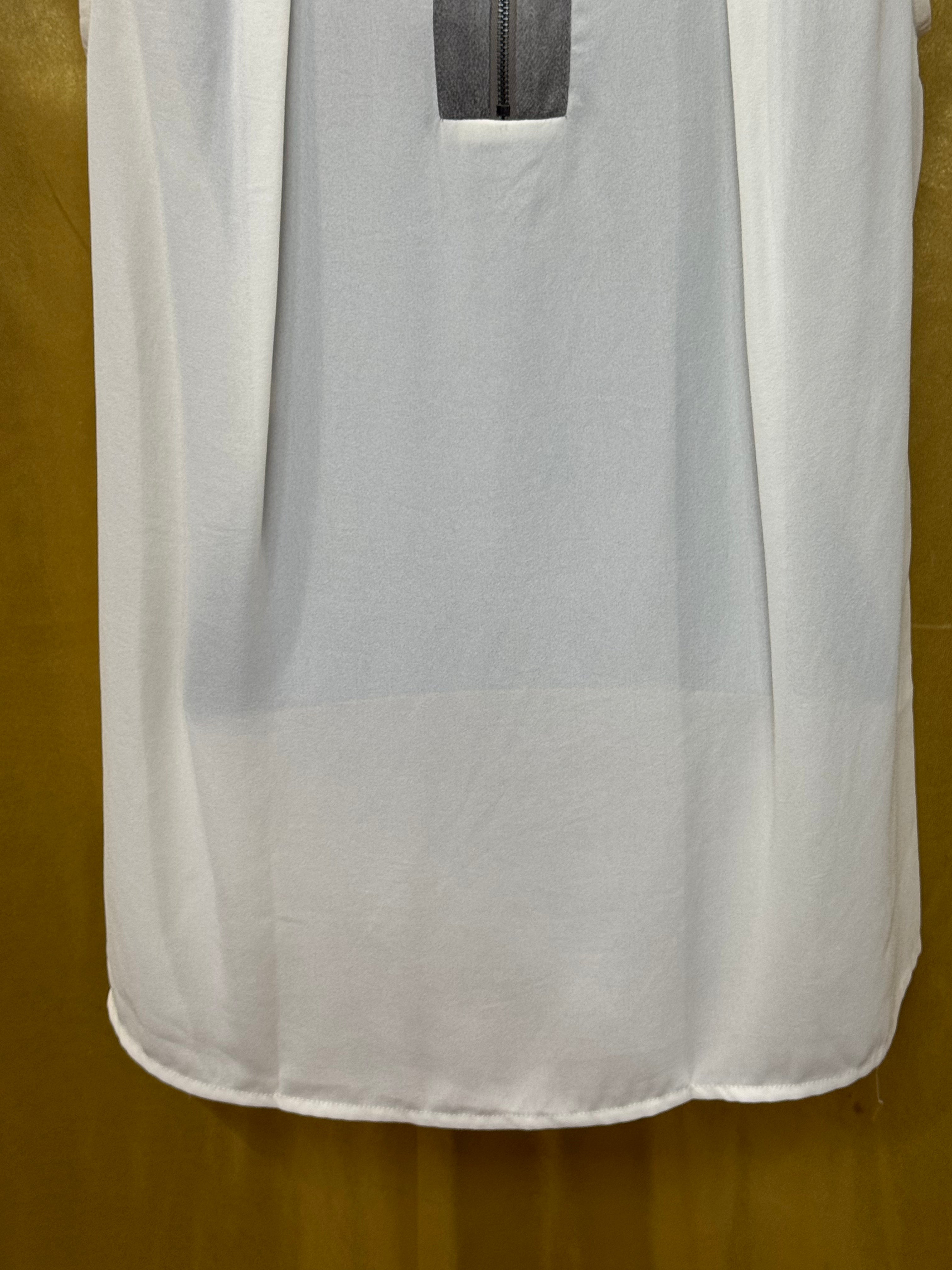 RO & DE White Pleated Sleeveless Blouse | Faux Leather Accent | Size M