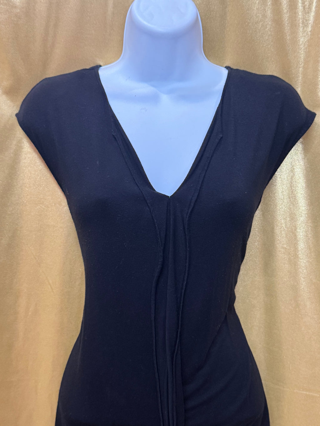 Nine West Black V-Neck Pleated Center Detail Cap Sleeve Top - Size Medium