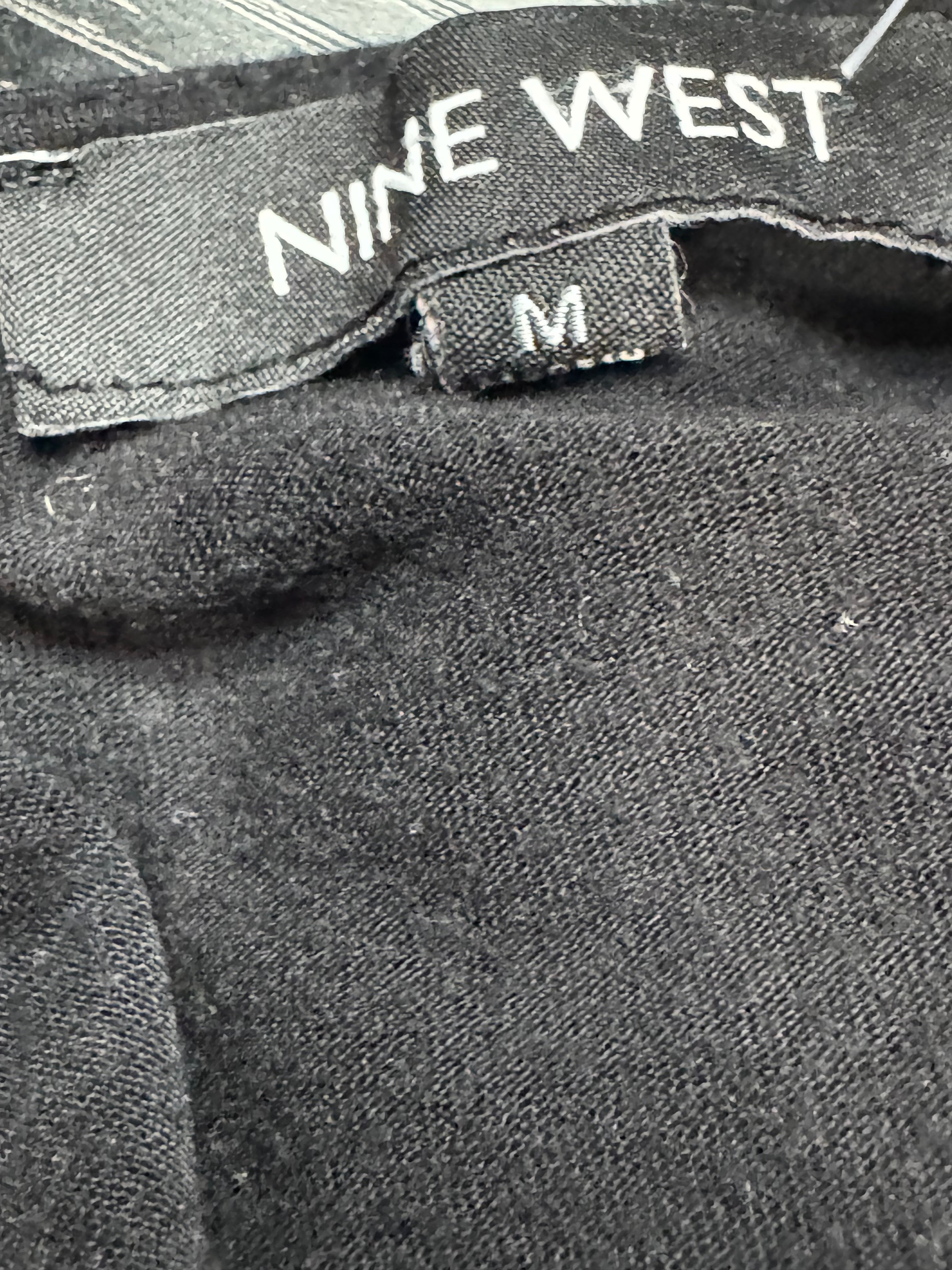 Nine West Black V-Neck Pleated Center Detail Cap Sleeve Top - Size Medium