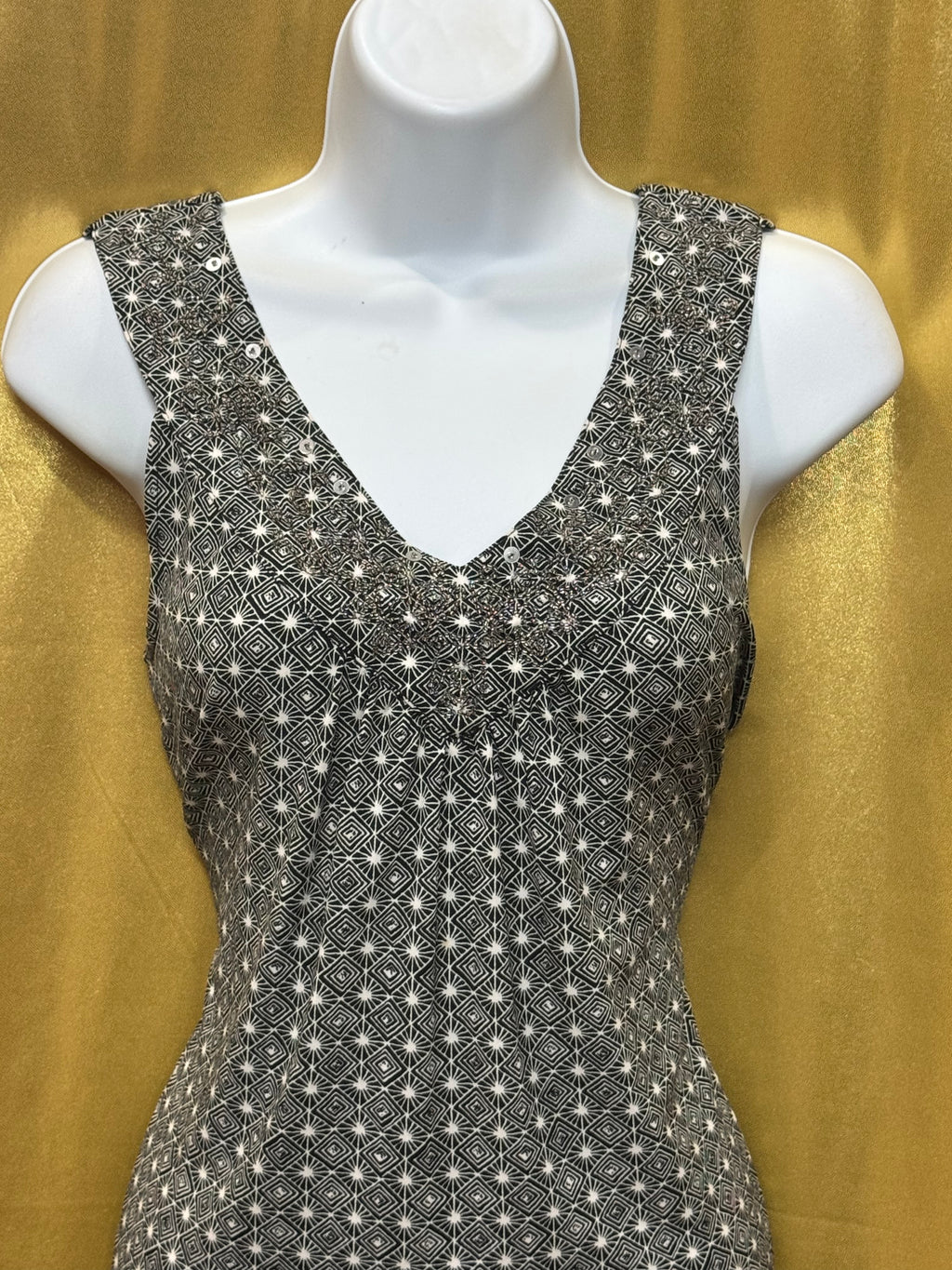 Nine West Black & White Geometric Embellished Sequin V-Neck Top Size Medium
