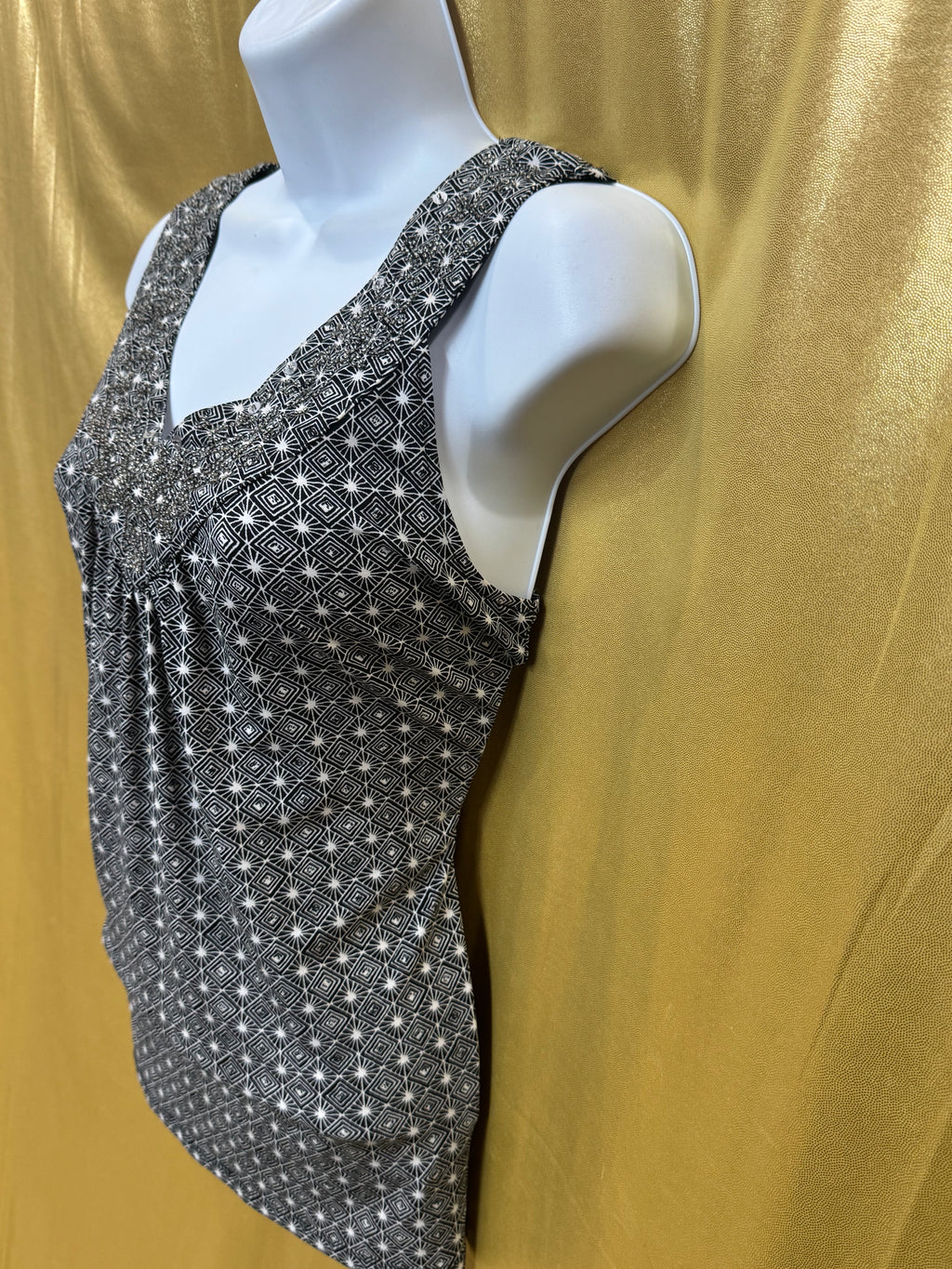 Nine West Black & White Geometric Embellished Sequin V-Neck Top Size Medium