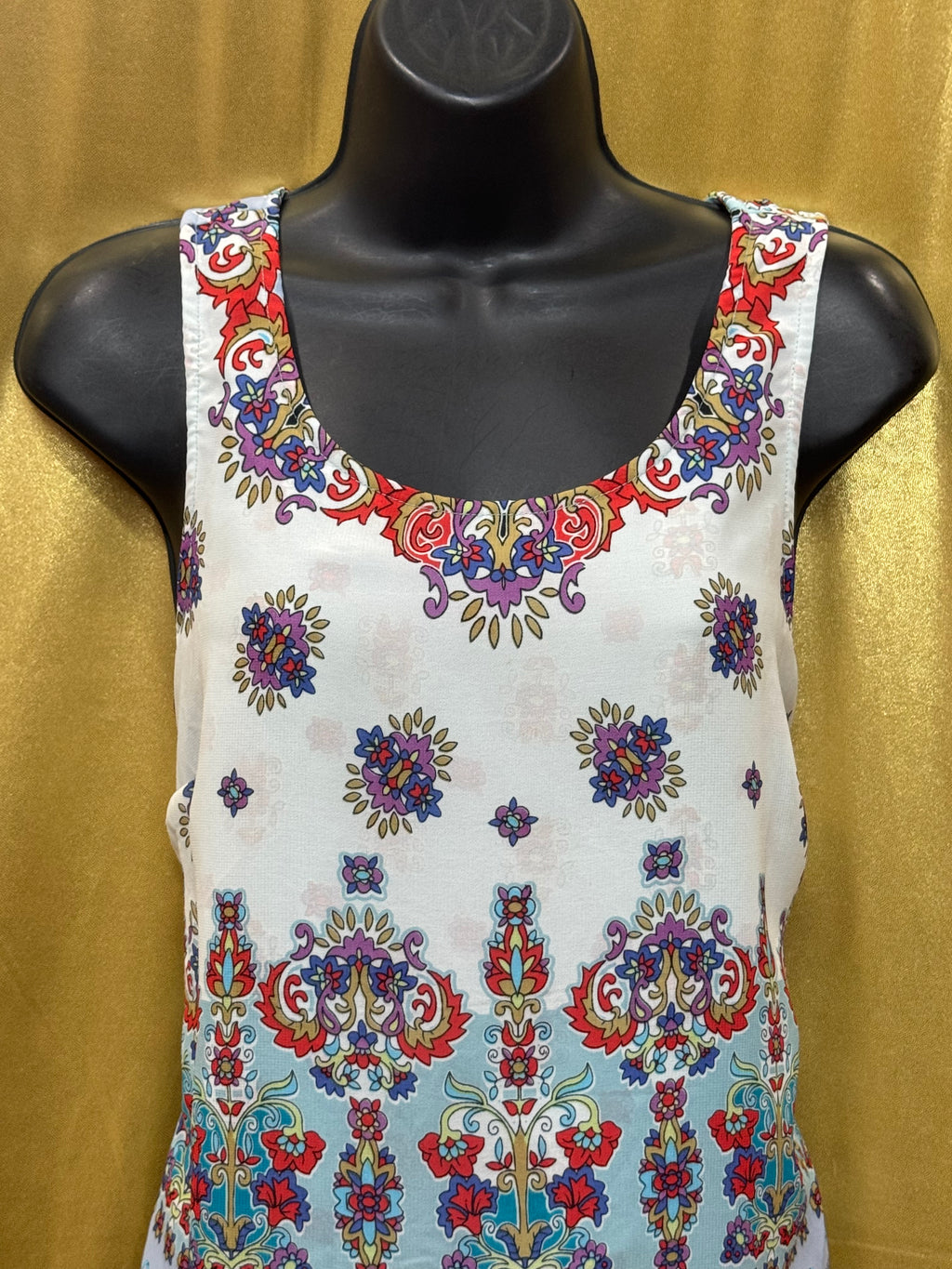 Bila Boho Paisley Floral Tank Top Size M White Blue Red Sleeveless Blouse