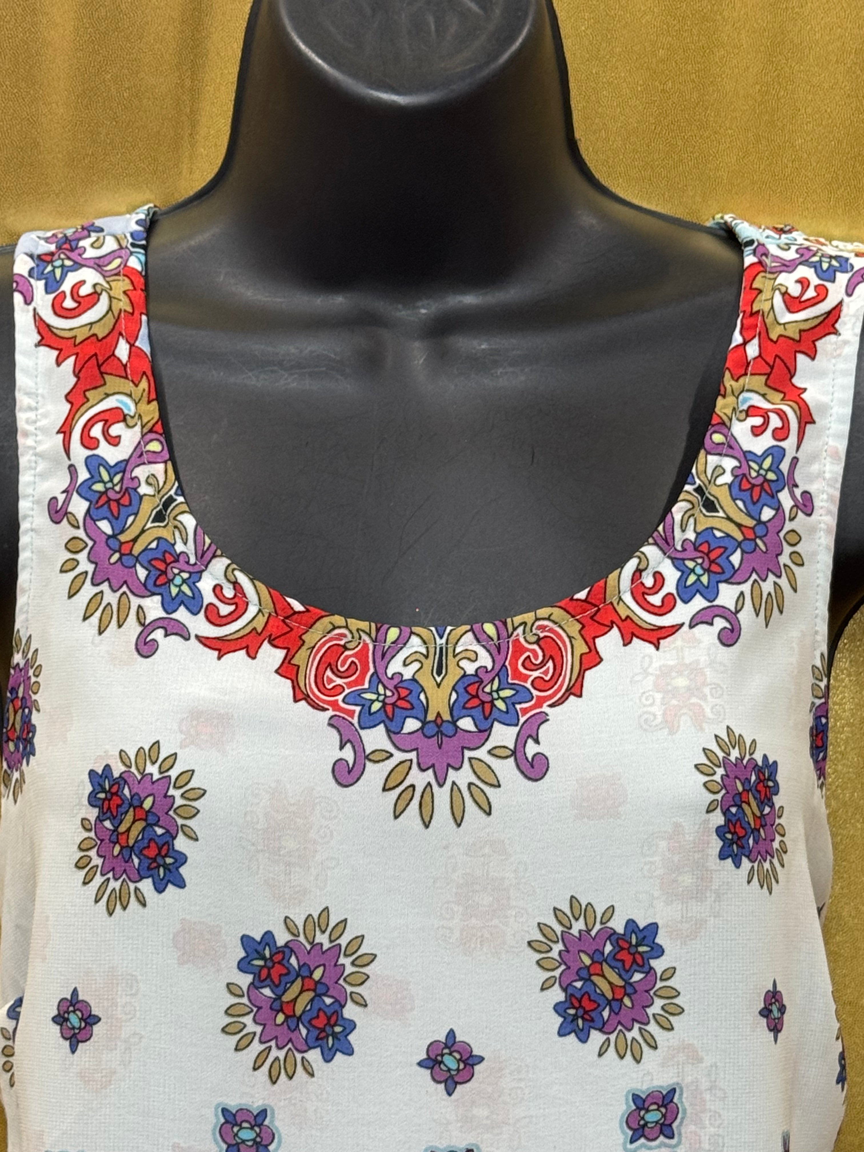 Bila Boho Paisley Floral Tank Top Size M White Blue Red Sleeveless Blouse