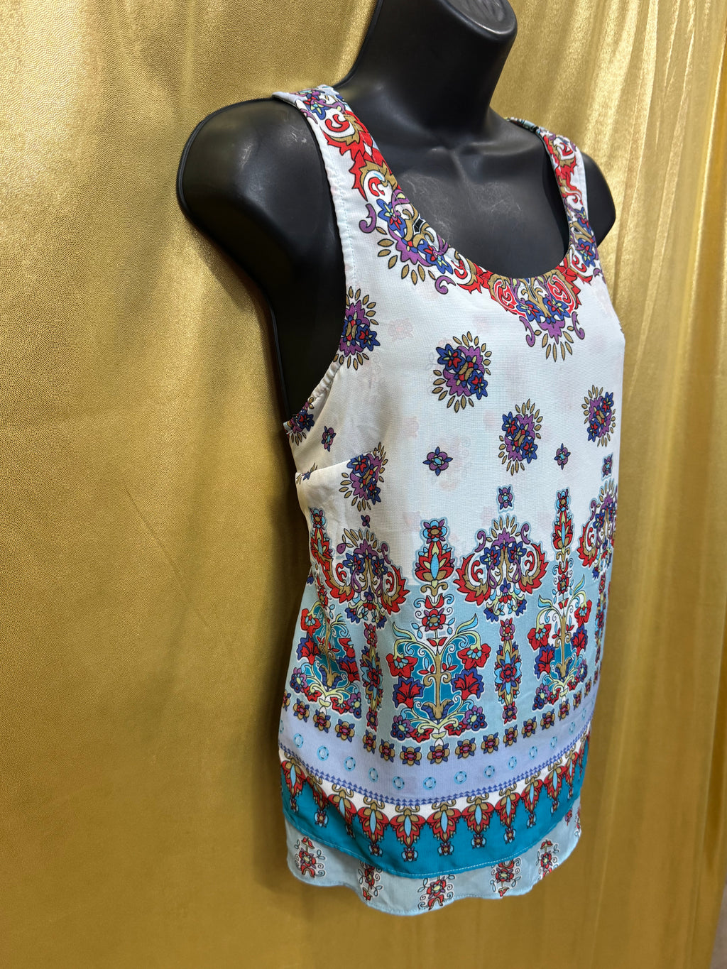 Bila Boho Paisley Floral Tank Top Size M White Blue Red Sleeveless Blouse