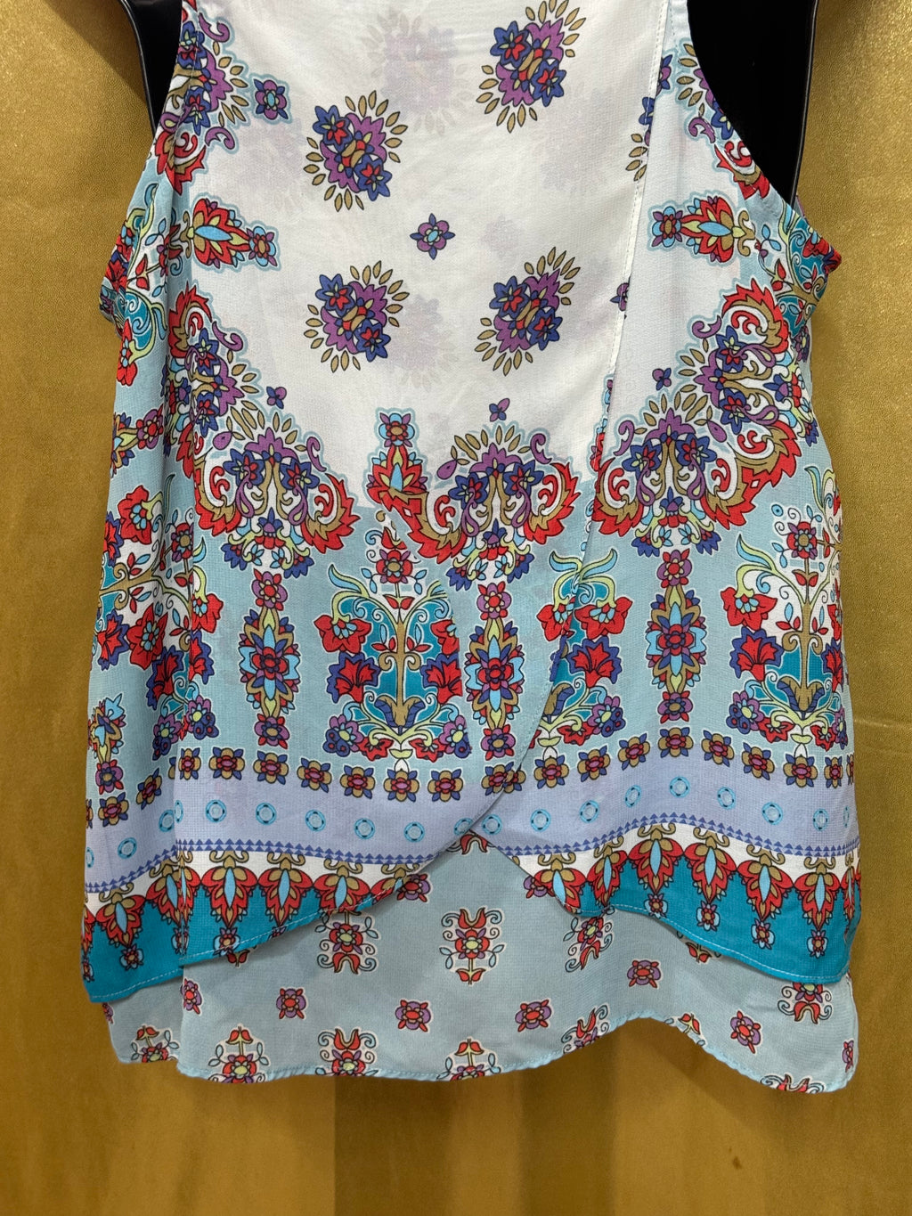 Bila Boho Paisley Floral Tank Top Size M White Blue Red Sleeveless Blouse