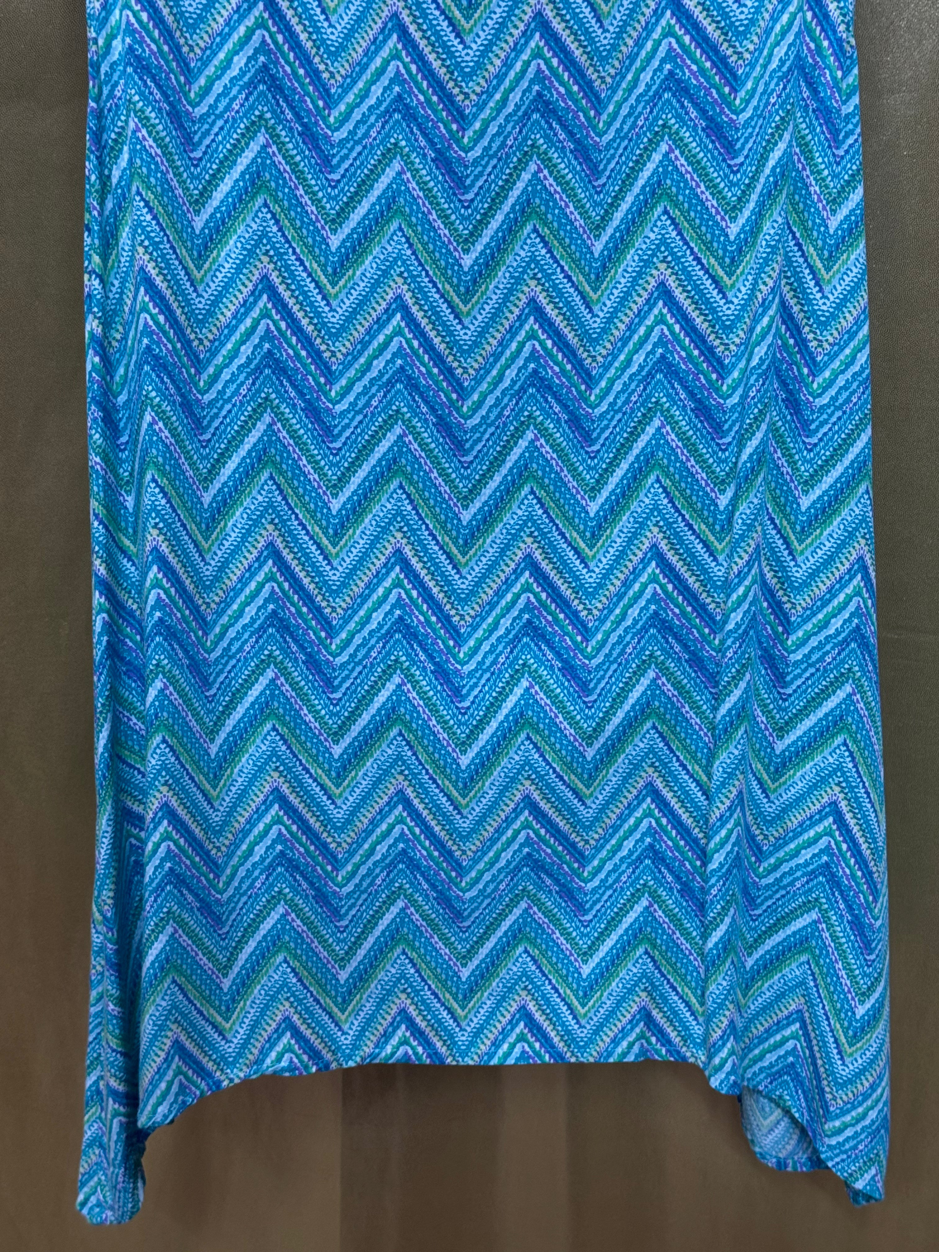 J. Jill Blue Chevron Button-Front V-Neck Tank Top Size M Rayon Sleeveless