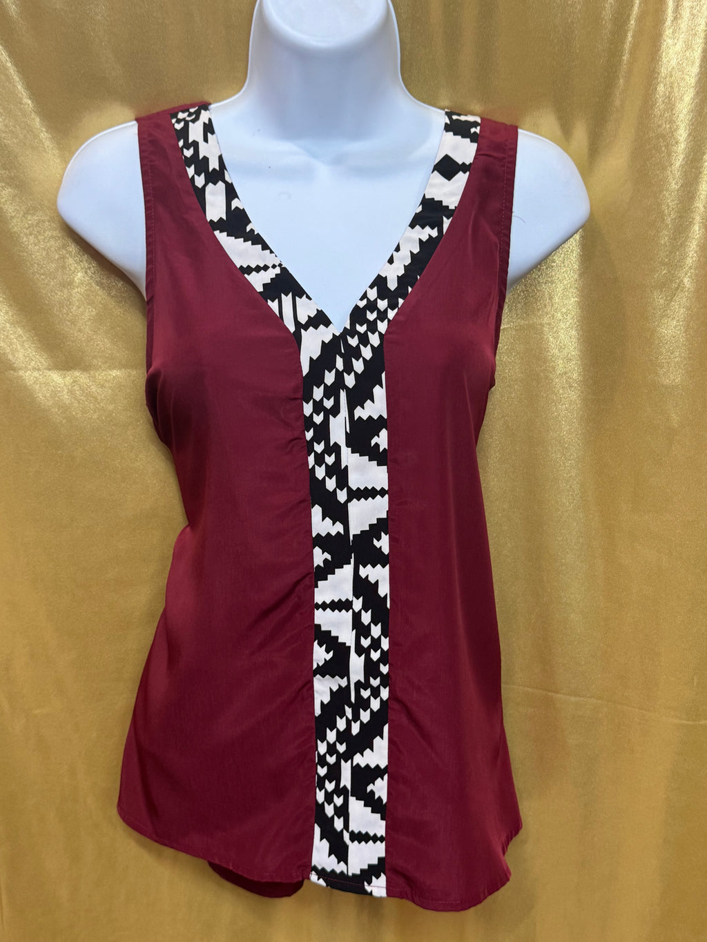 Pink Owl Burgundy Sleeveless V-Neck Geometric Geo Trim Tank Top - Size Medium