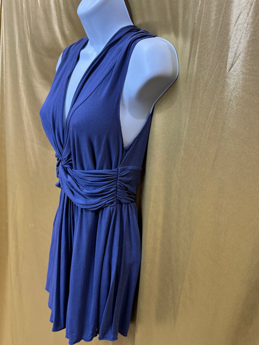 Max Studio Periwinkle Light Purple Twist Front V-Neck Sleeveless Top - Size M