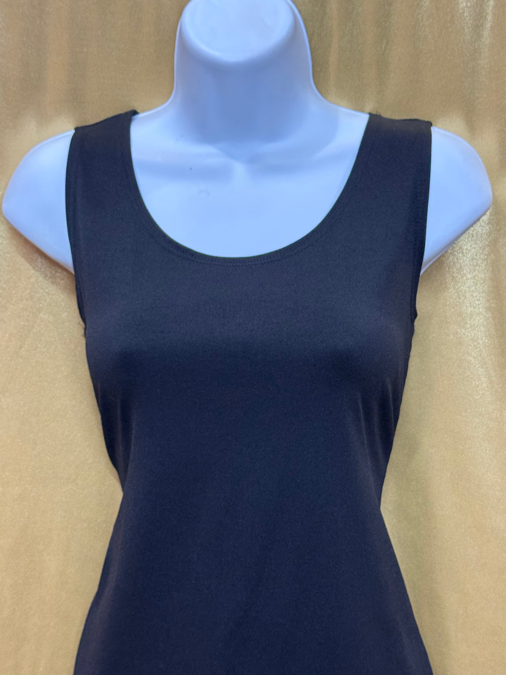 Kim Rogers Black Scoop Neck Sleeveless Blouse Size M Nylon Spandex Made in USA