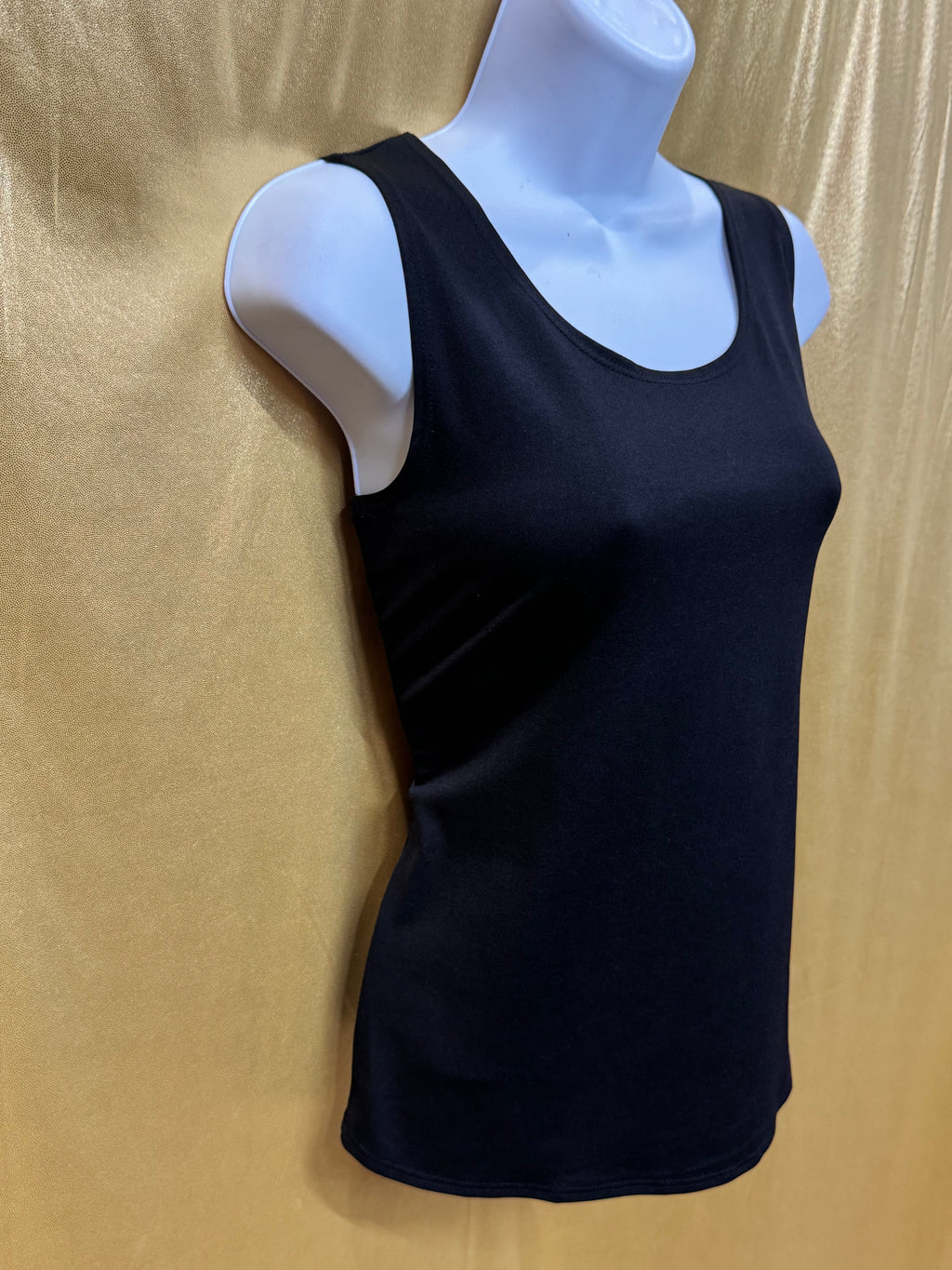 Kim Rogers Black Scoop Neck Sleeveless Blouse Size M Nylon Spandex Made in USA