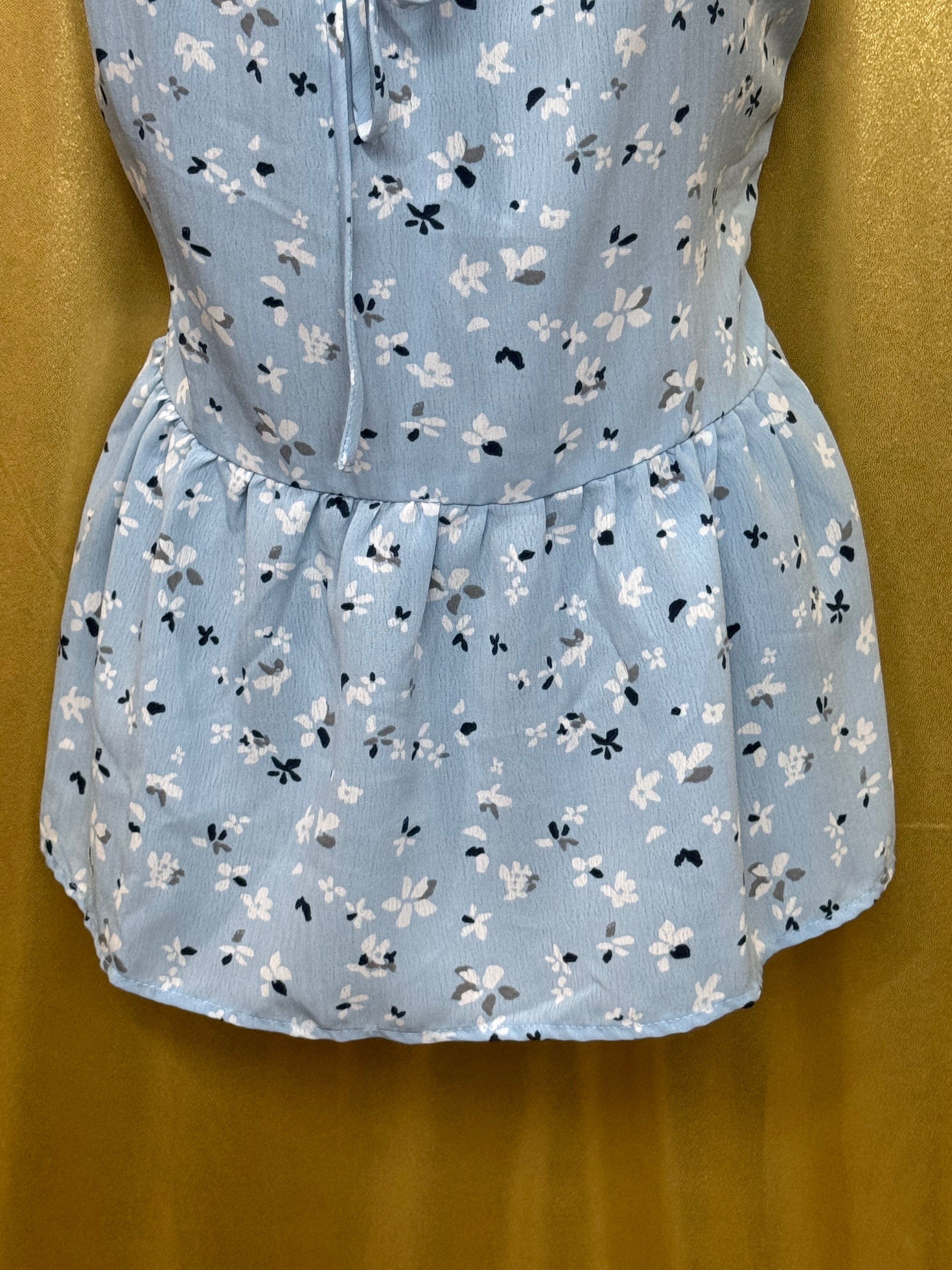 Gilli Light Blue Floral Peplum Cami Top | Size Large