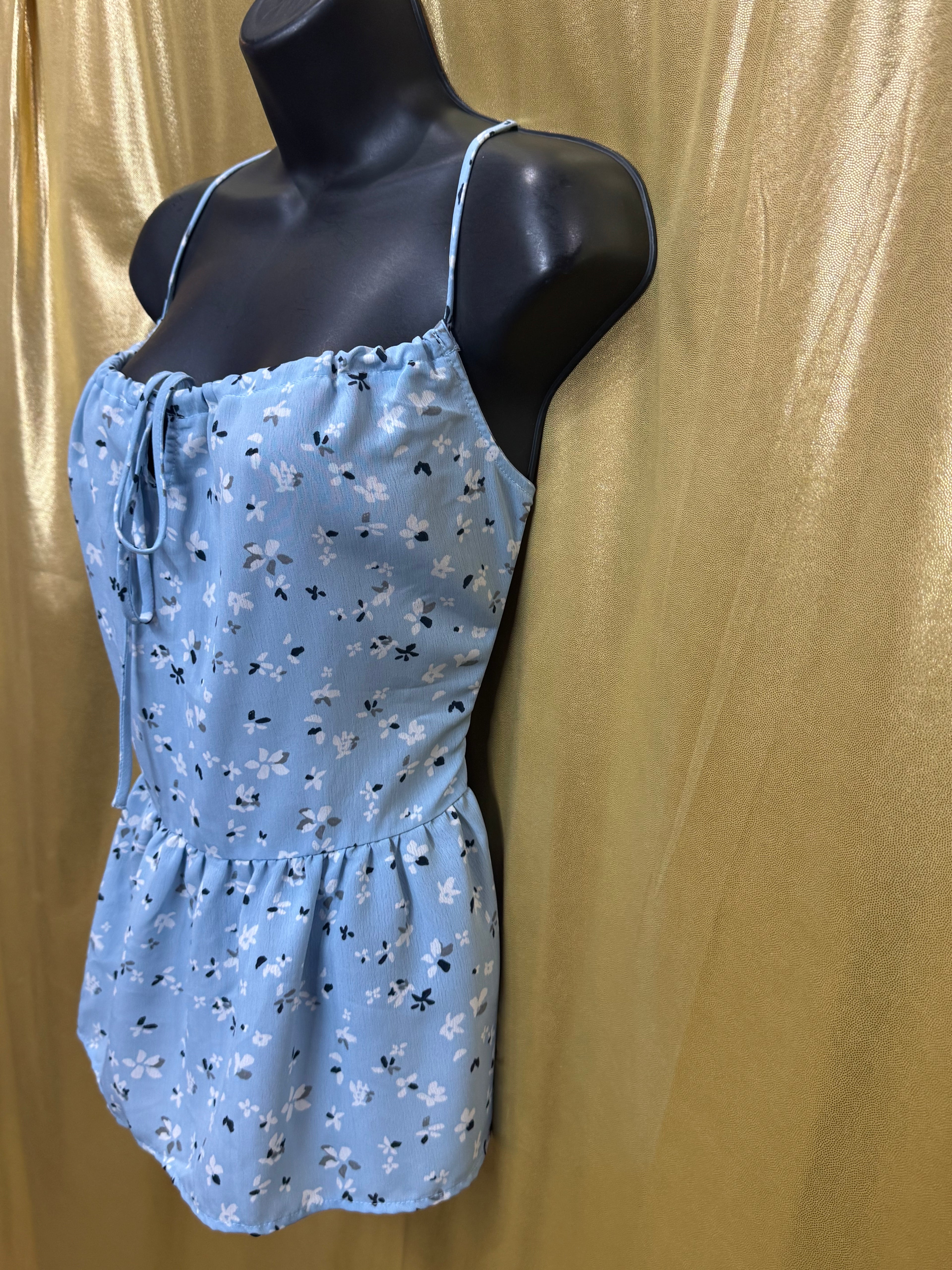 Gilli Light Blue Floral Peplum Cami Top | Size Large