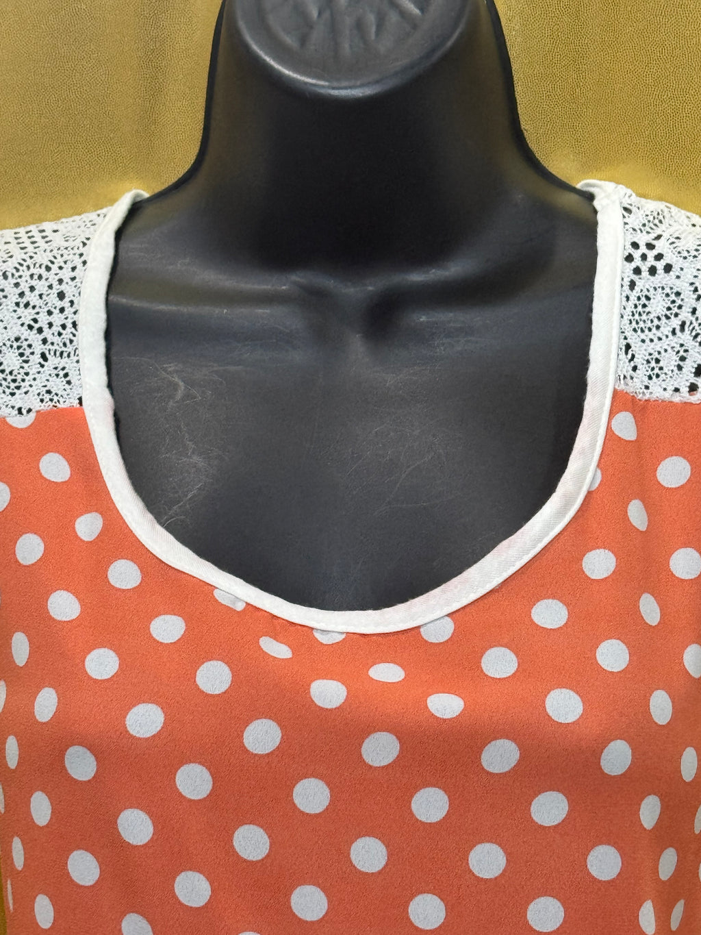 Claudia Richard Coral Polka Dot Tank Top Lace Shoulder Accents Size L USA Made