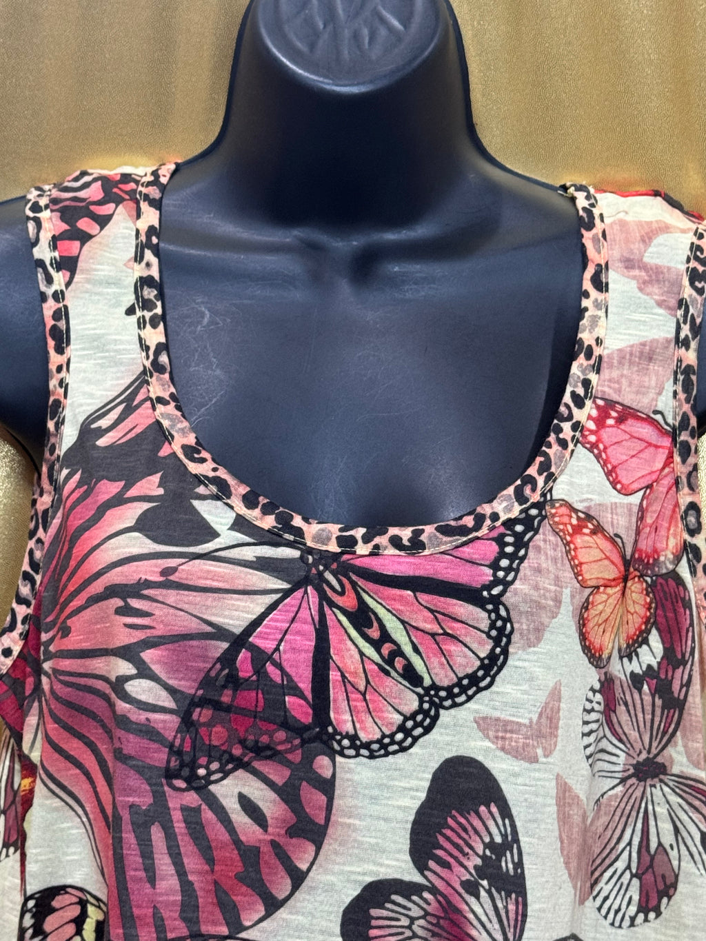 Live and Let Live Butterfly Lace Asymmetric Tank Top Size L