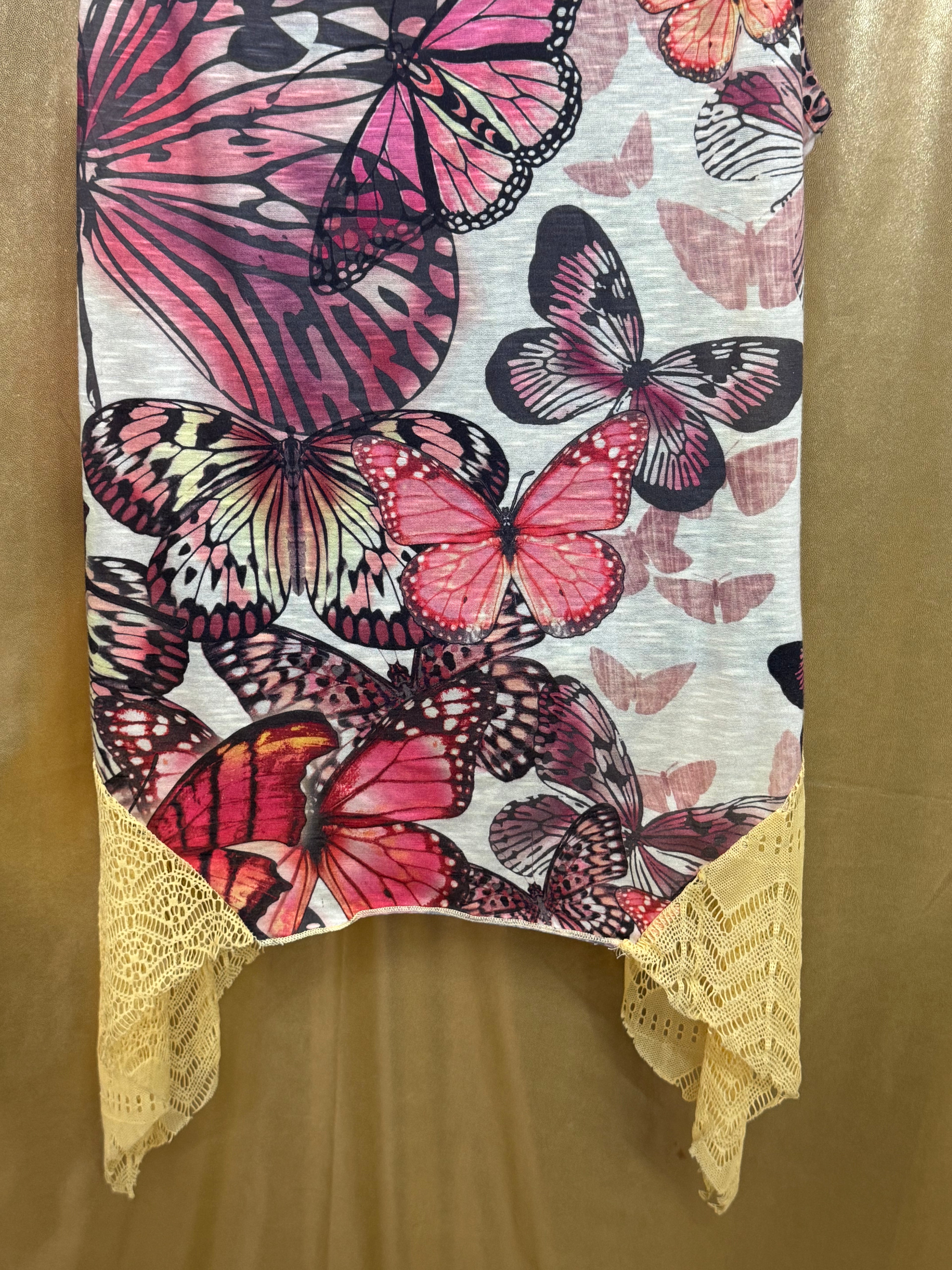 Live and Let Live Butterfly Lace Asymmetric Tank Top Size L