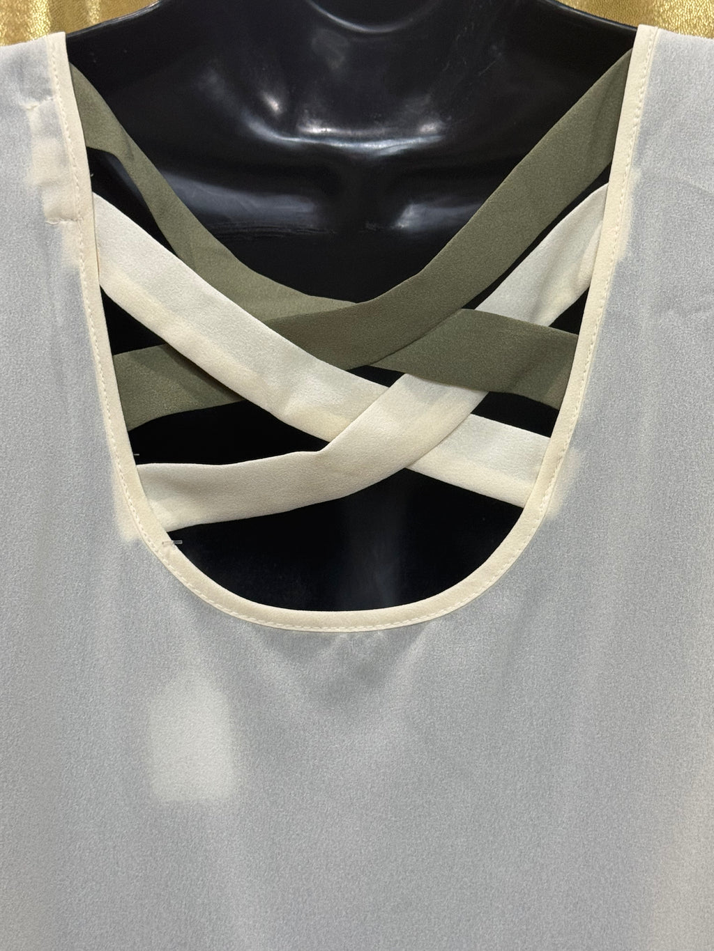 PEARL Cream & Olive Green Colorblock Sleeveless Top - Size Large