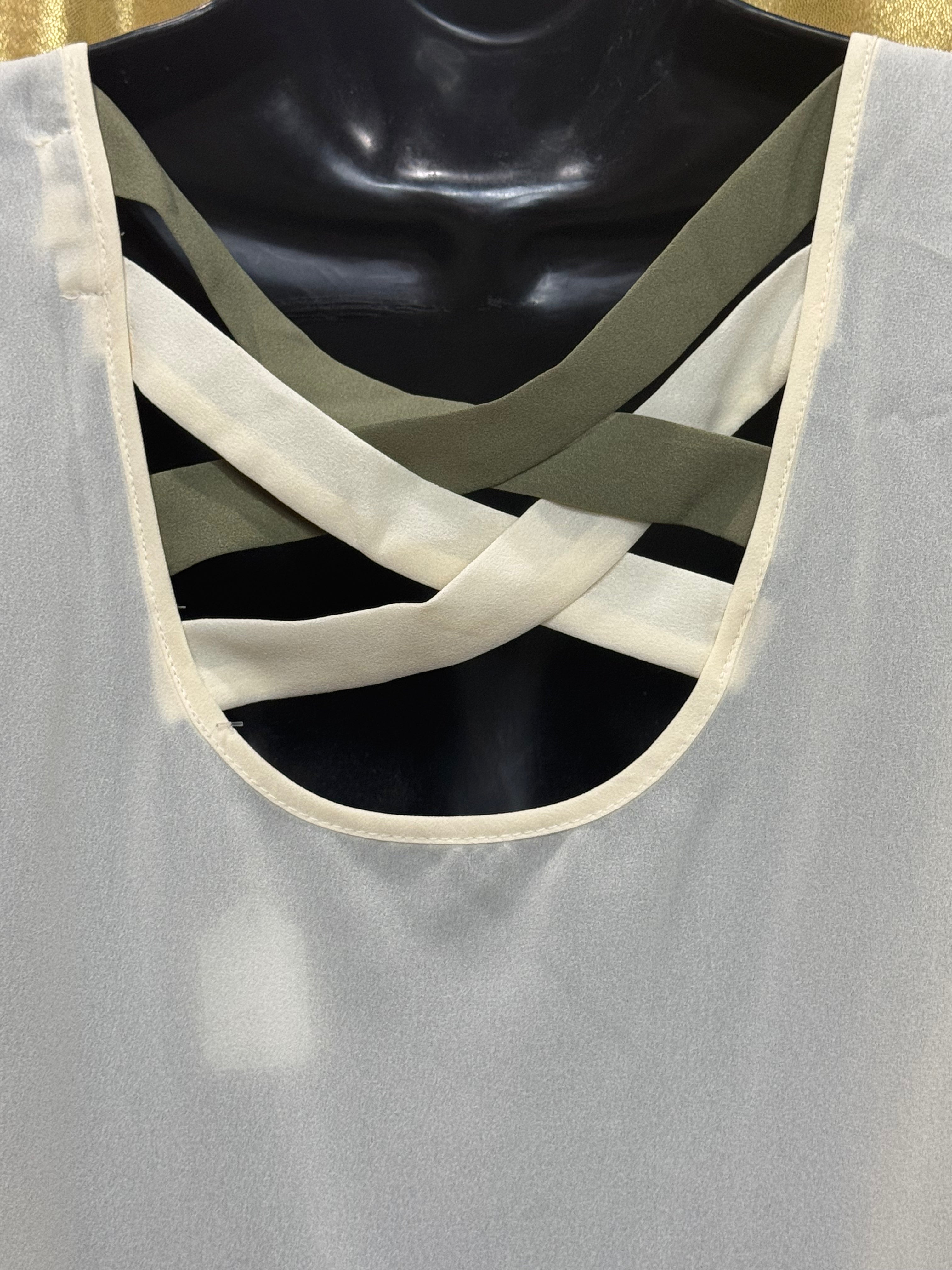 PEARL Cream & Olive Green Colorblock Sleeveless Top - Size Large