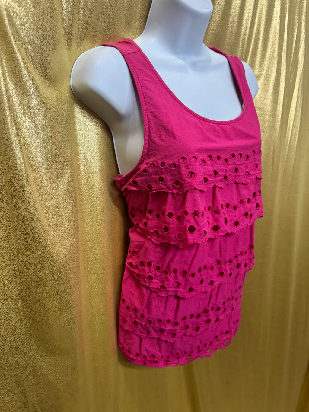 ELLE Dark Pink Eyelet Ruffled Tiered Tank Top Blouse – Women's Size Large