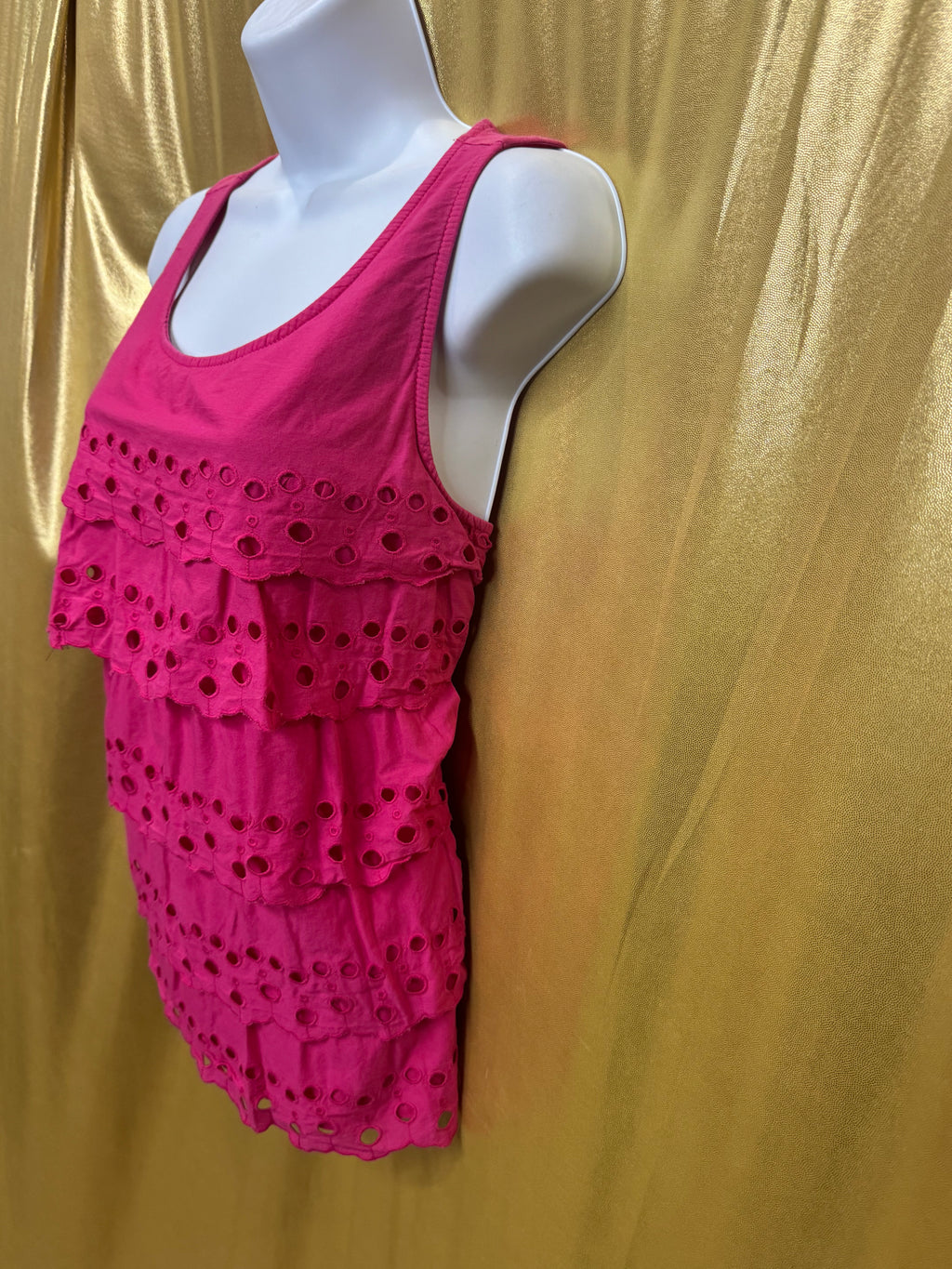 ELLE Dark Pink Eyelet Ruffled Tiered Tank Top Blouse – Women's Size Large