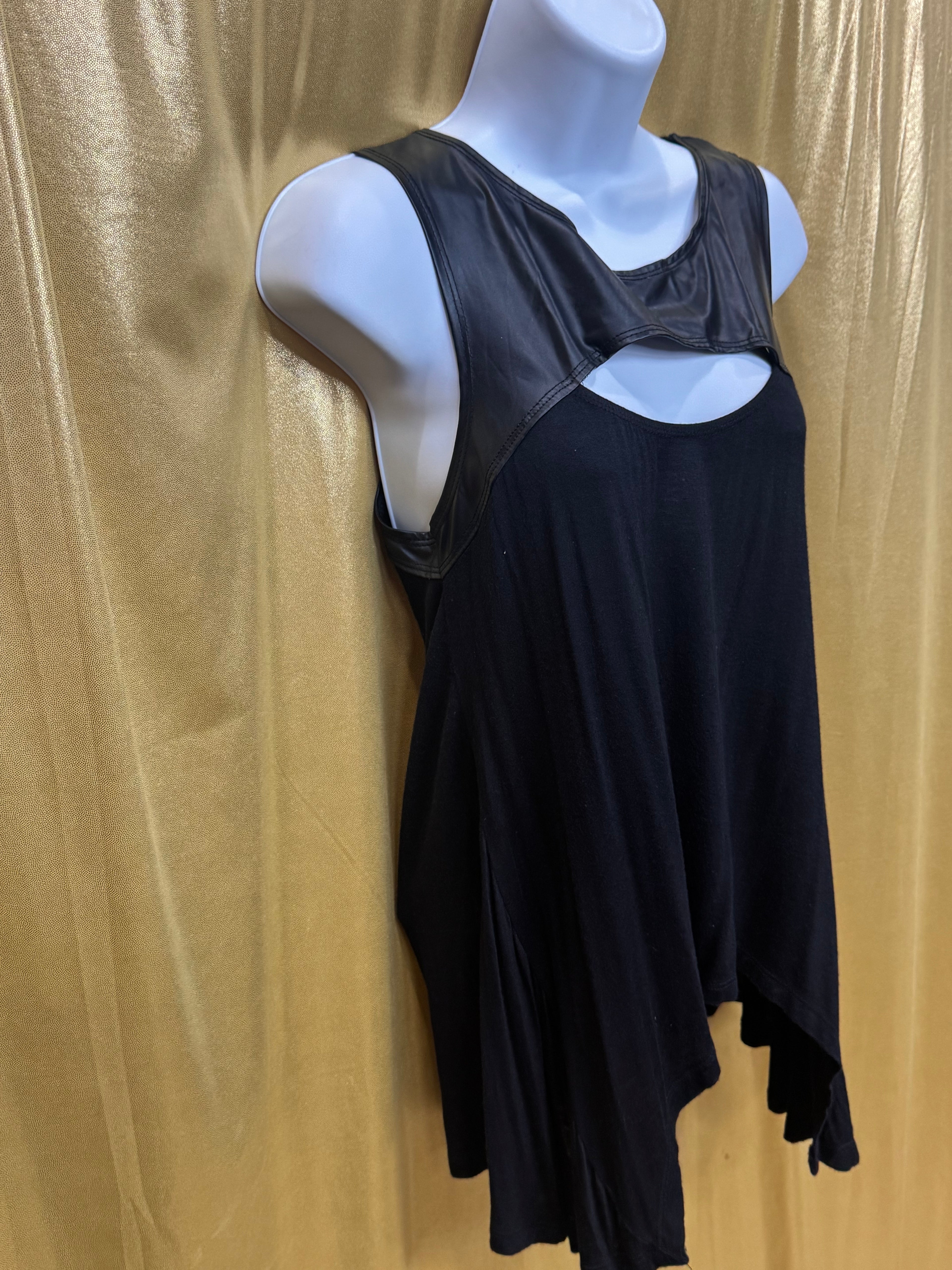 Siren Lily Faux Leather Cutout Tunic Tank Top | Exposed Zipper Back, Size Large
