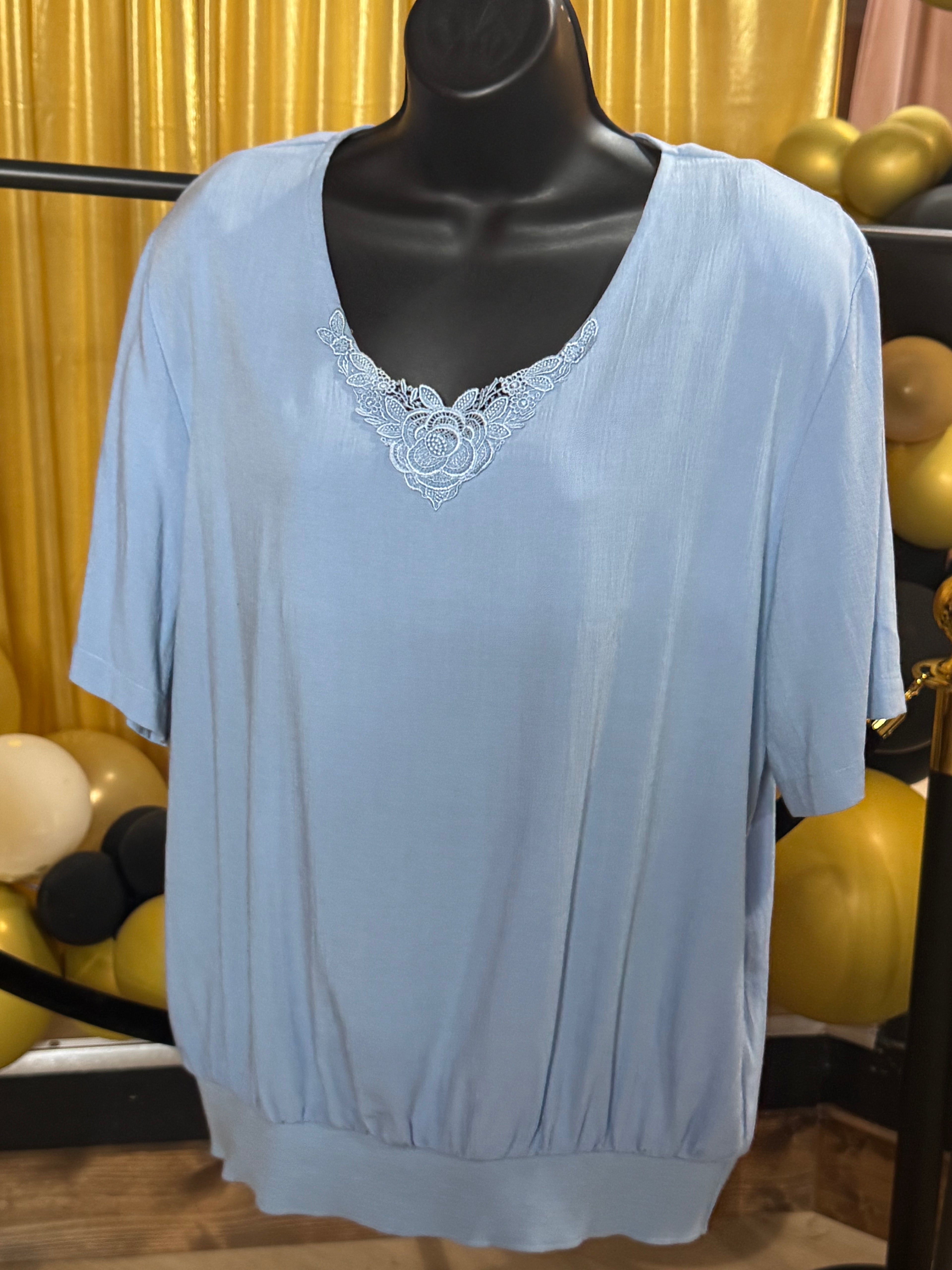 Cricket Lane Vintage Blue Short Sleeve Blouse Sz XL