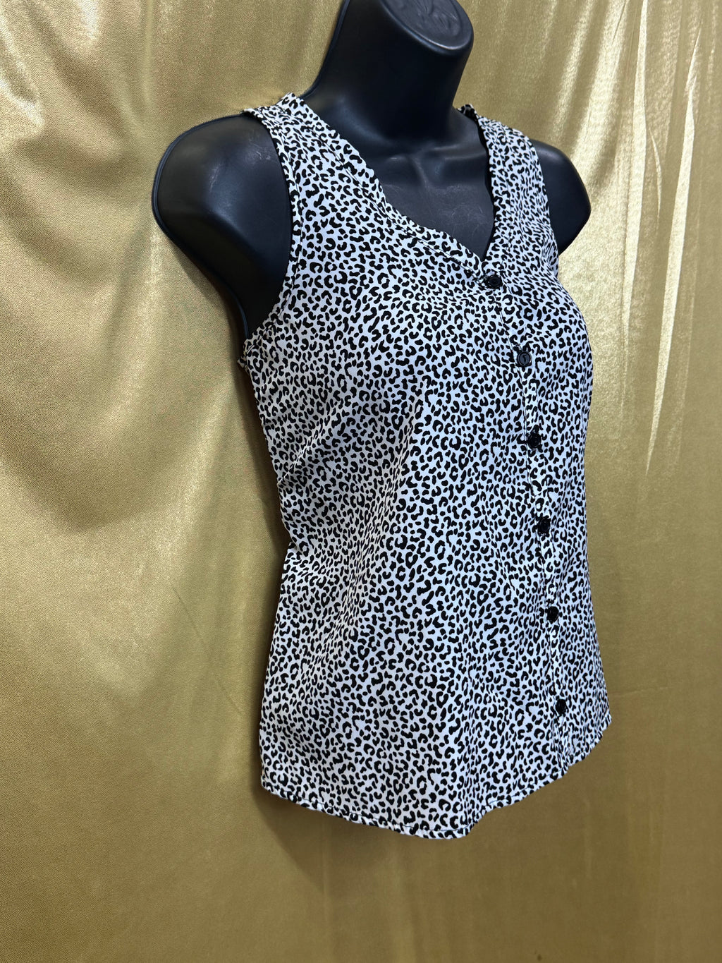 Soprano Leopard Print Sleeveless V-Neck Button-Up Blouse XL