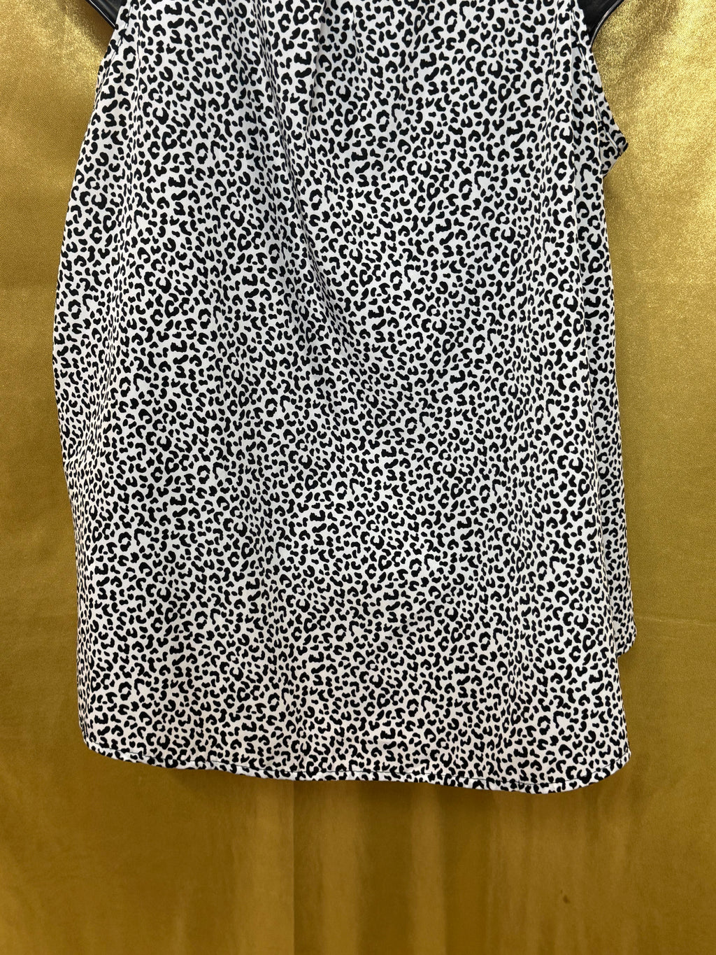 Soprano Leopard Print Sleeveless V-Neck Button-Up Blouse XL