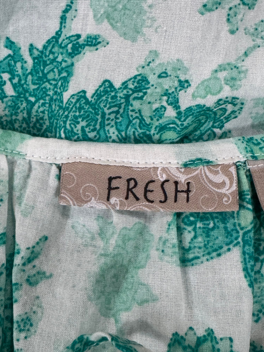 Fresh White & Green Floral Blouse Size XL