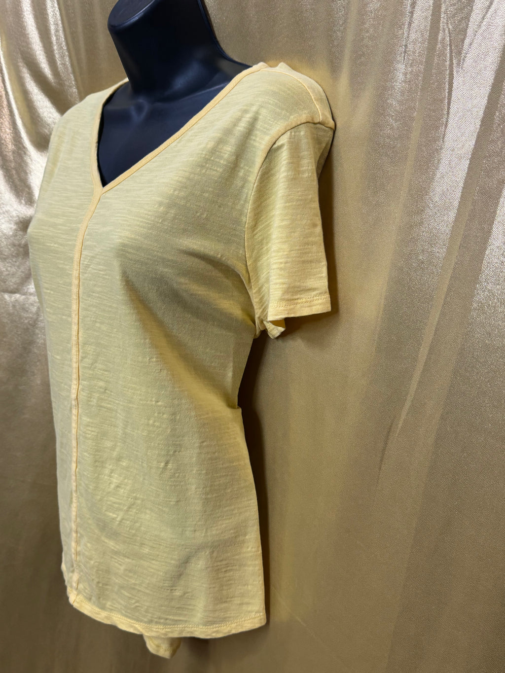 Chico's Bright Yellow Cotton V-Neck Tee - Size 2 (US Large) ☀️
