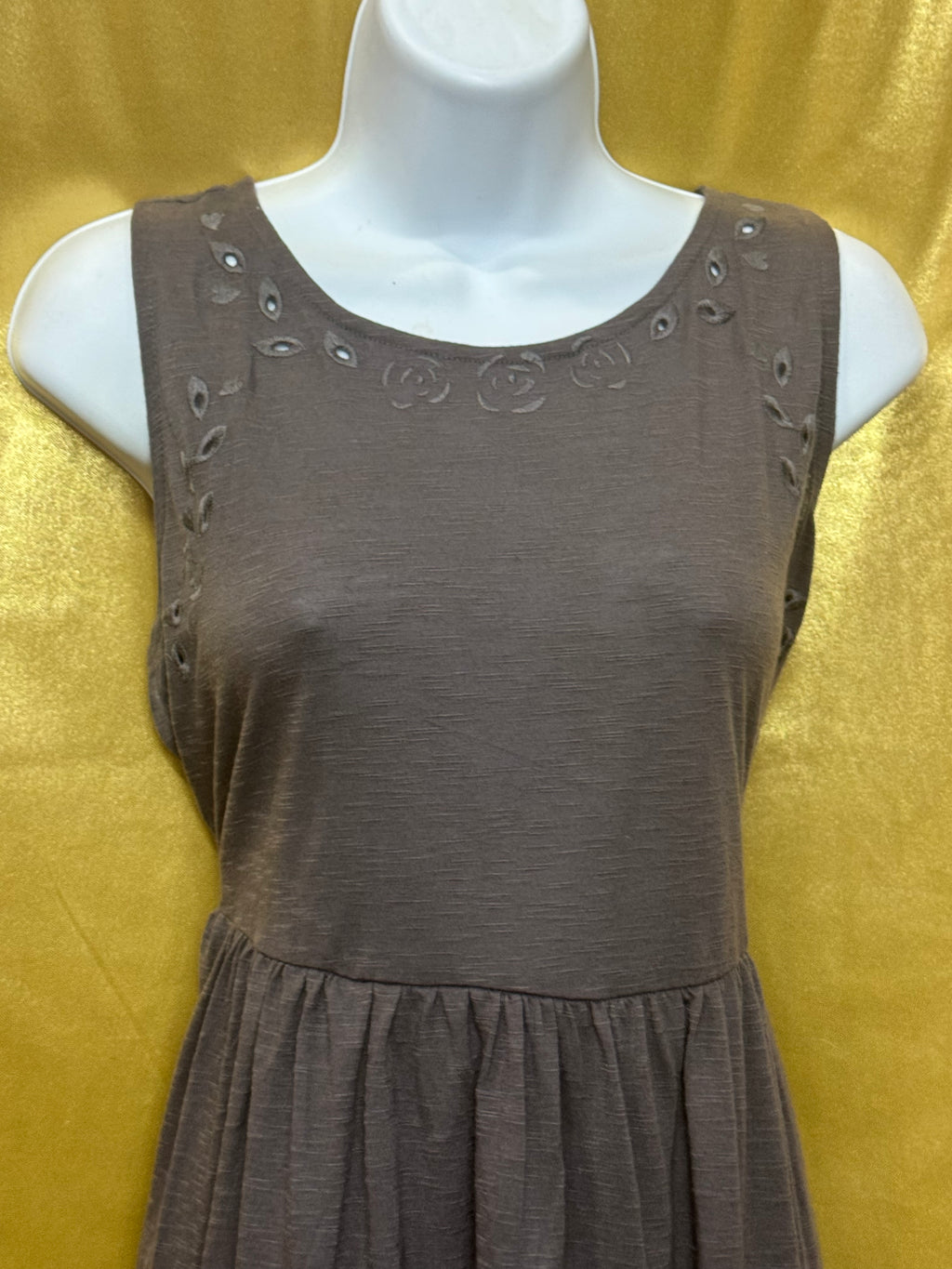 Torrid Grey Embroidered Babydoll Tank Top Keyhole Tie Back Size 0 / Large