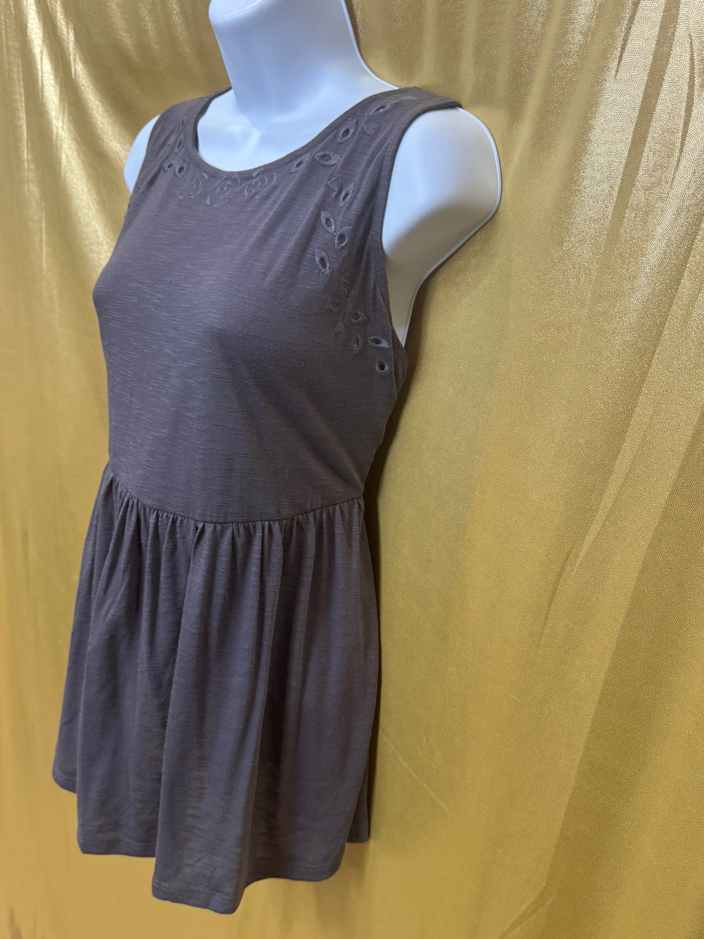 Torrid Grey Embroidered Babydoll Tank Top Keyhole Tie Back Size 0 / Large