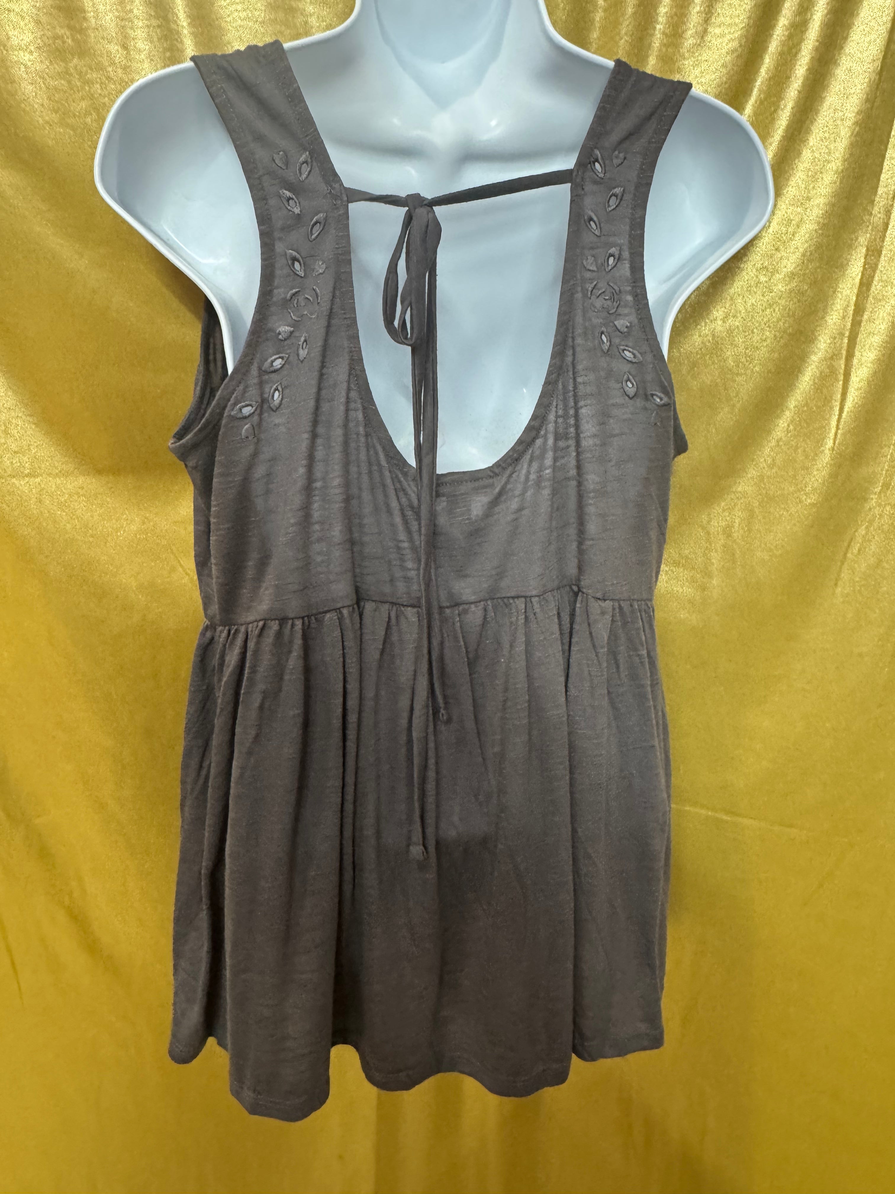 Torrid Grey Embroidered Babydoll Tank Top Keyhole Tie Back Size 0 / Large
