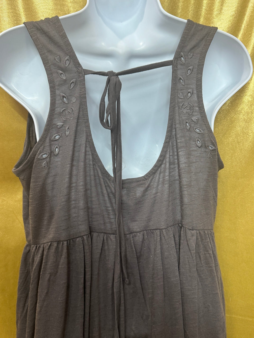 Torrid Grey Embroidered Babydoll Tank Top Keyhole Tie Back Size 0 / Large