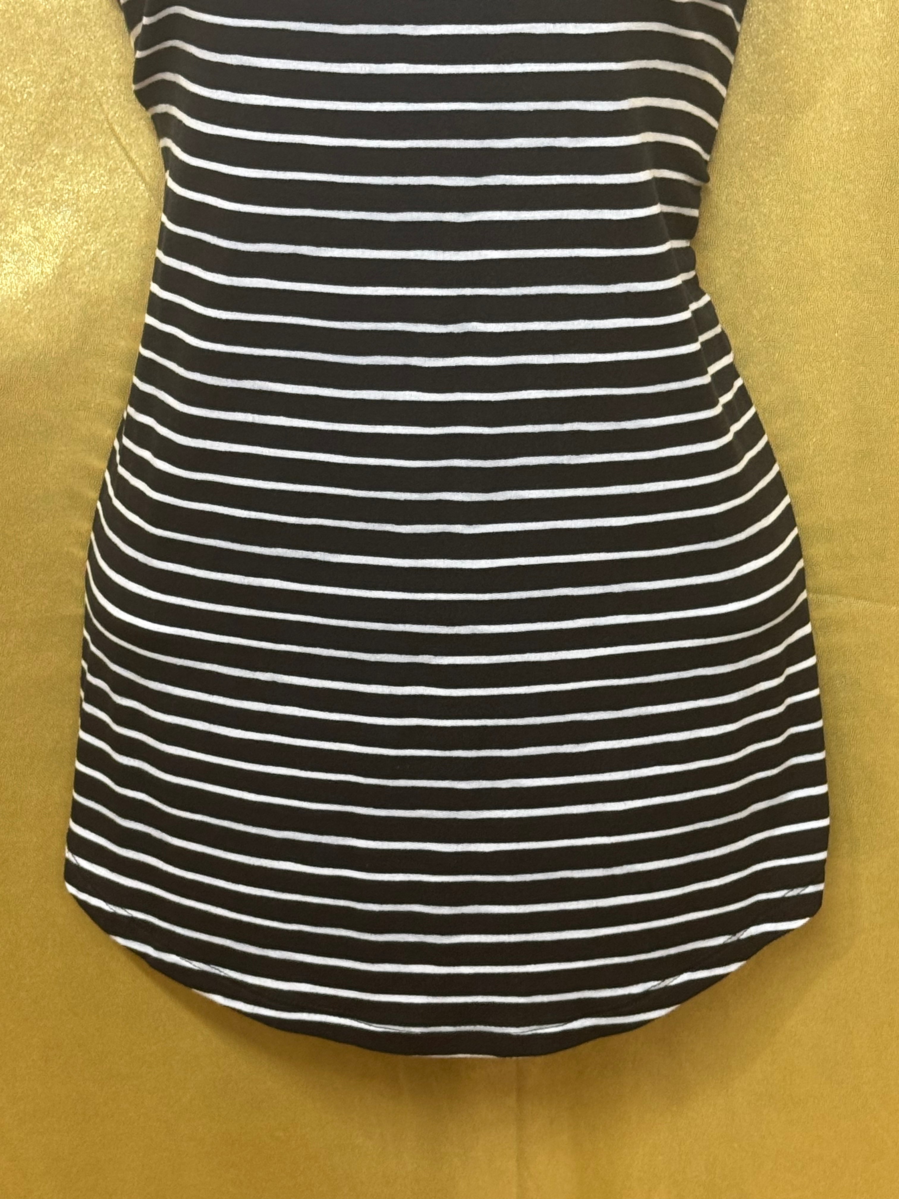 A New Day Striped Scoop Neck Tank Top L NWT Black White Rayon Spandex Stretch