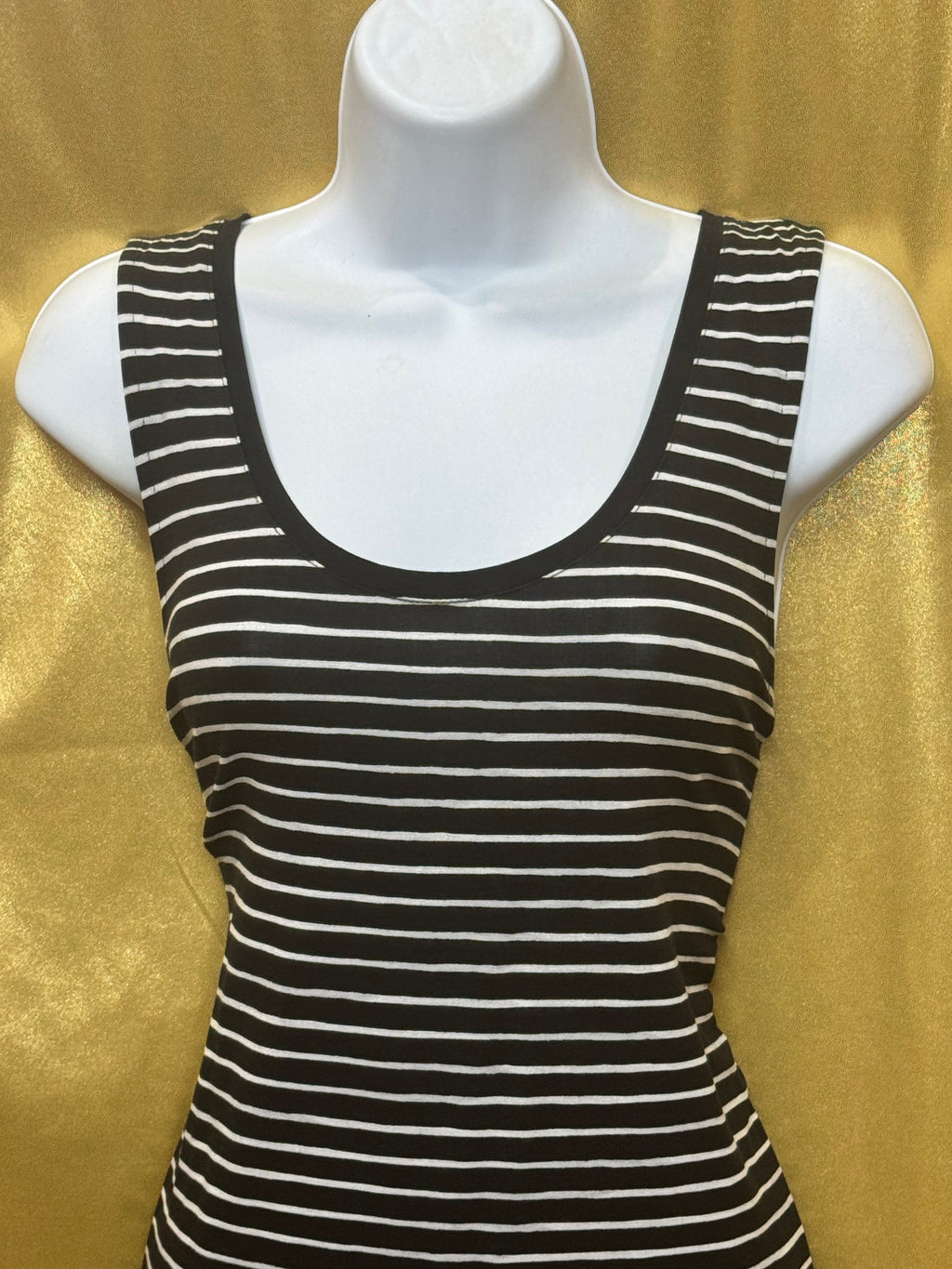 A New Day Striped Scoop Neck Tank Top L NWT Black White Rayon Spandex Stretch